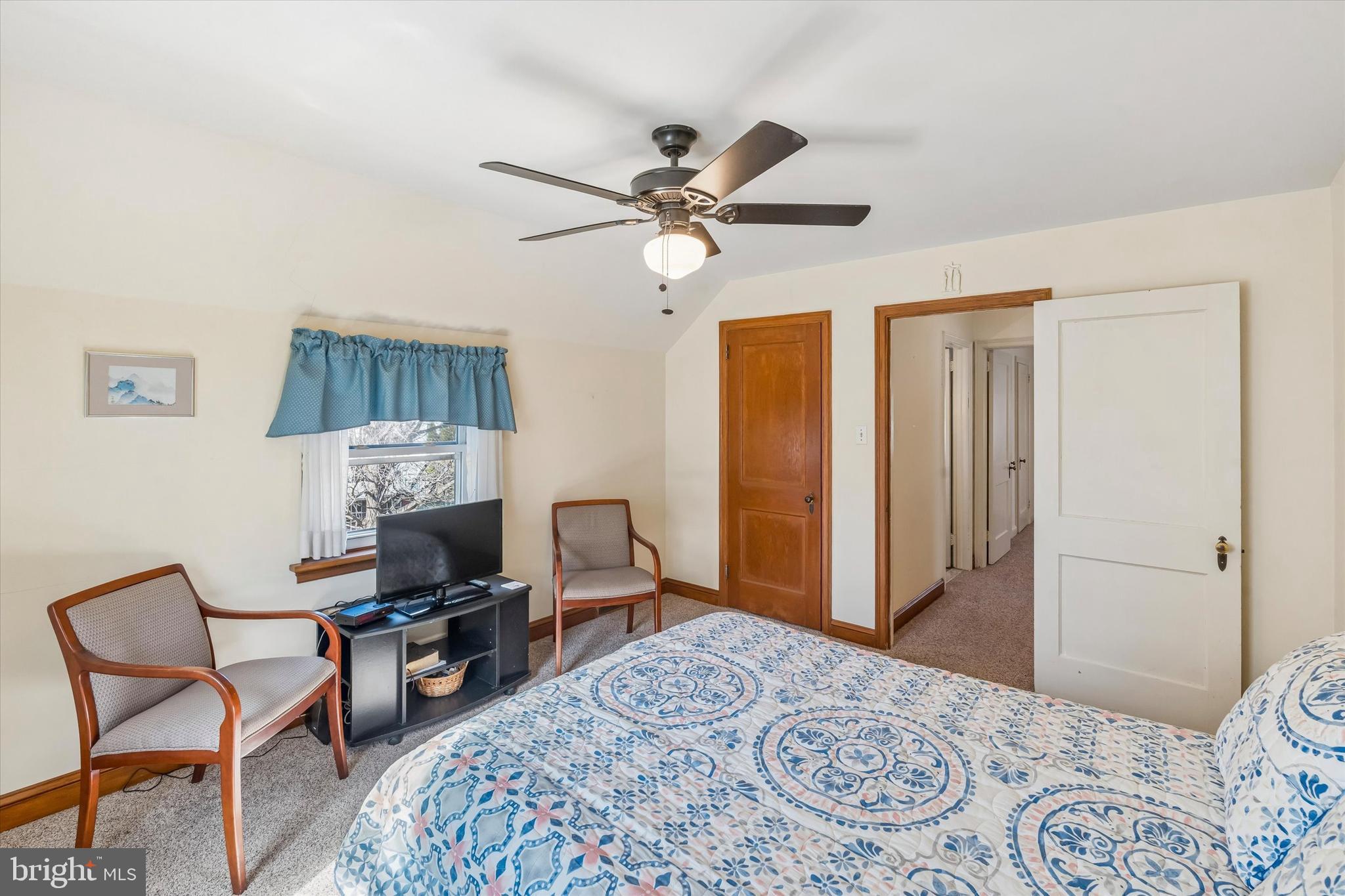 ROXBOROUGH - Residential