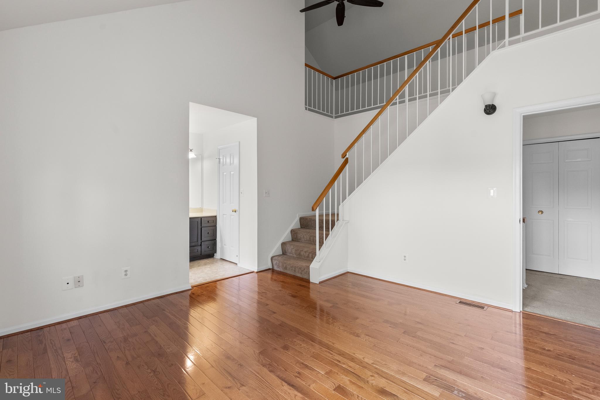THE REACH - Residential