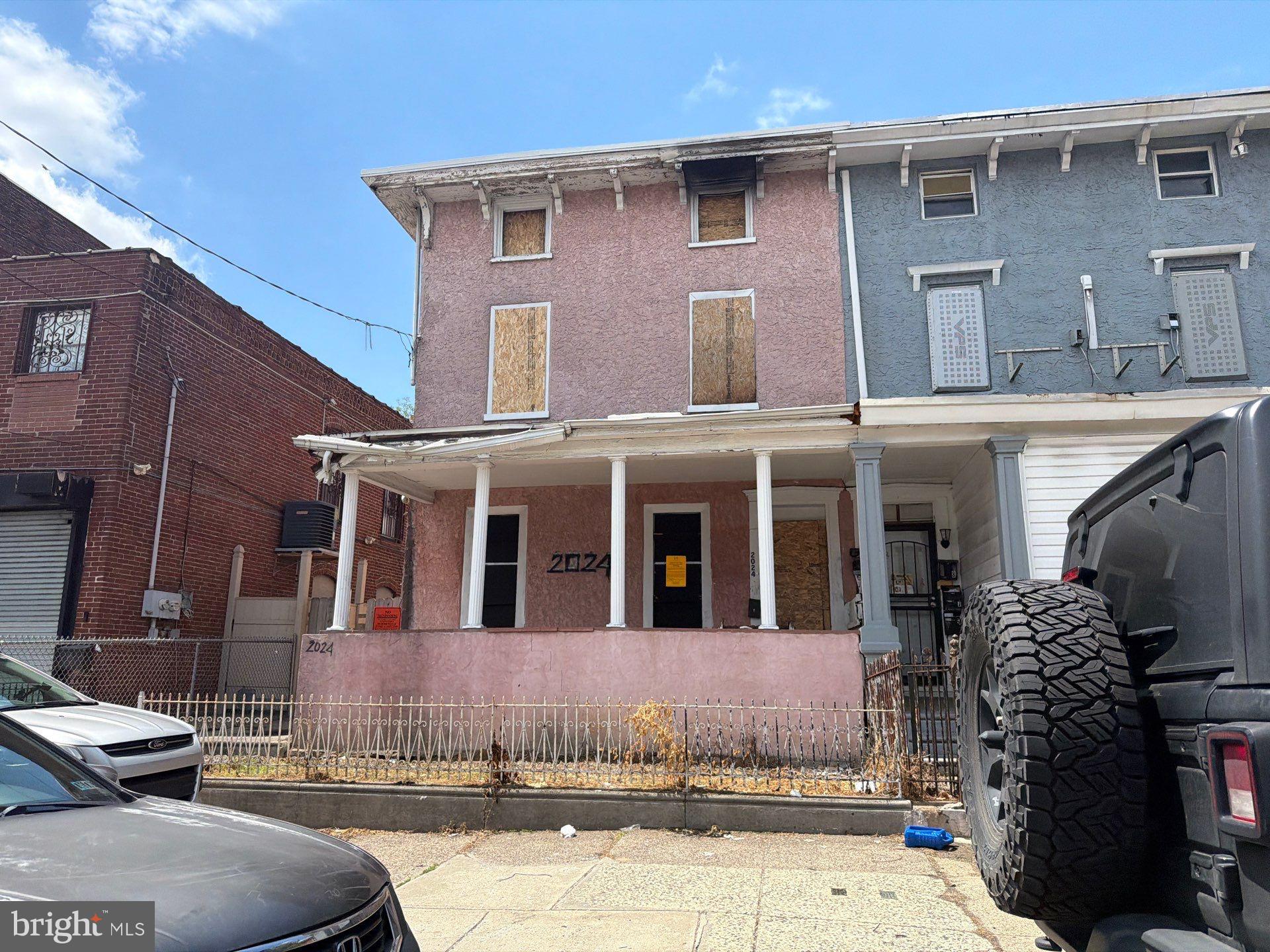 2024 E MADISON STREET