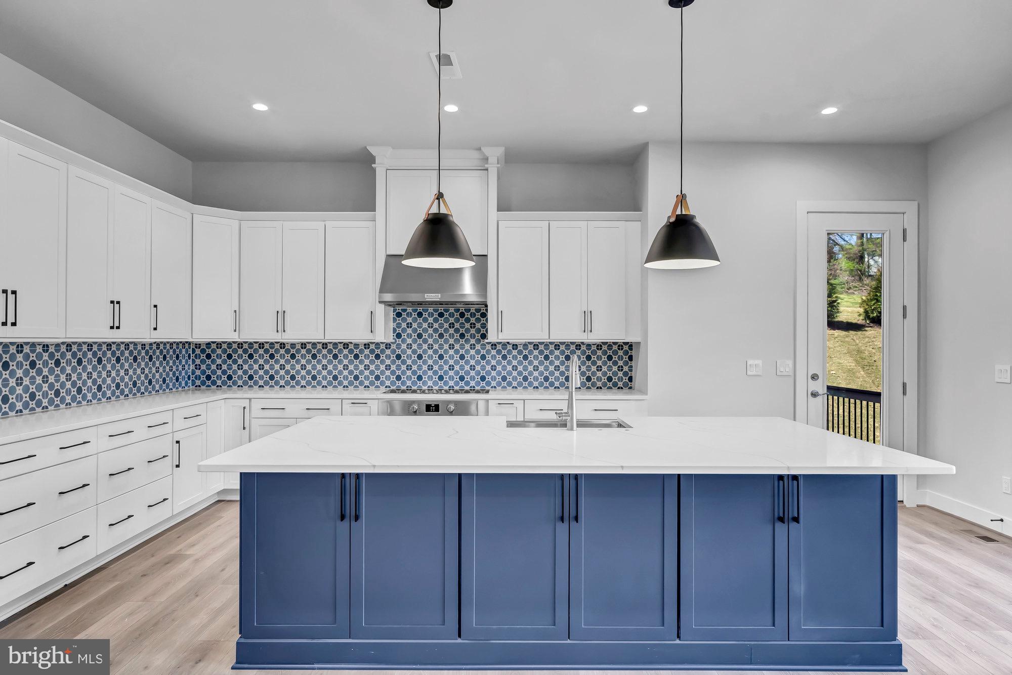 CINNAMON CREEK - Residential