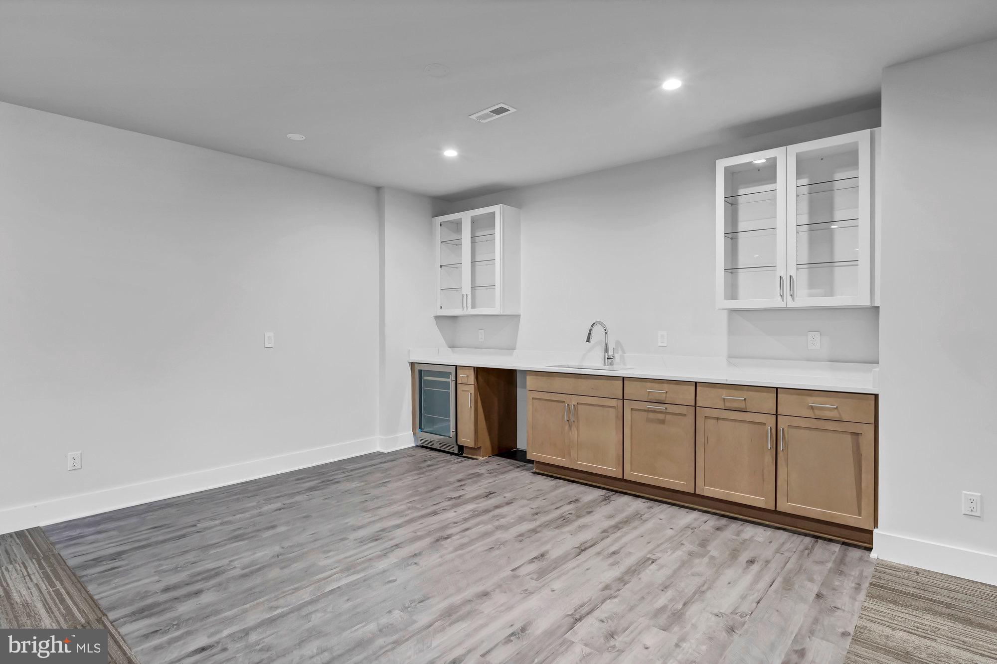 CINNAMON CREEK - Residential