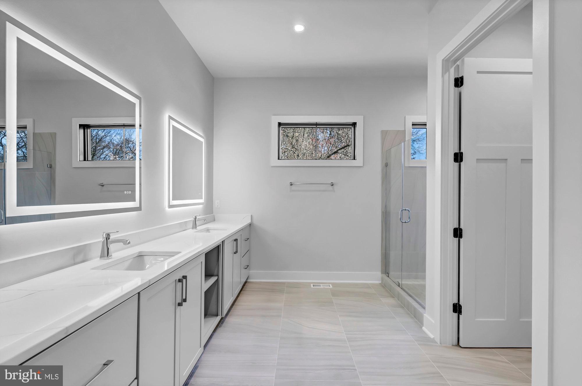 CINNAMON CREEK - Residential