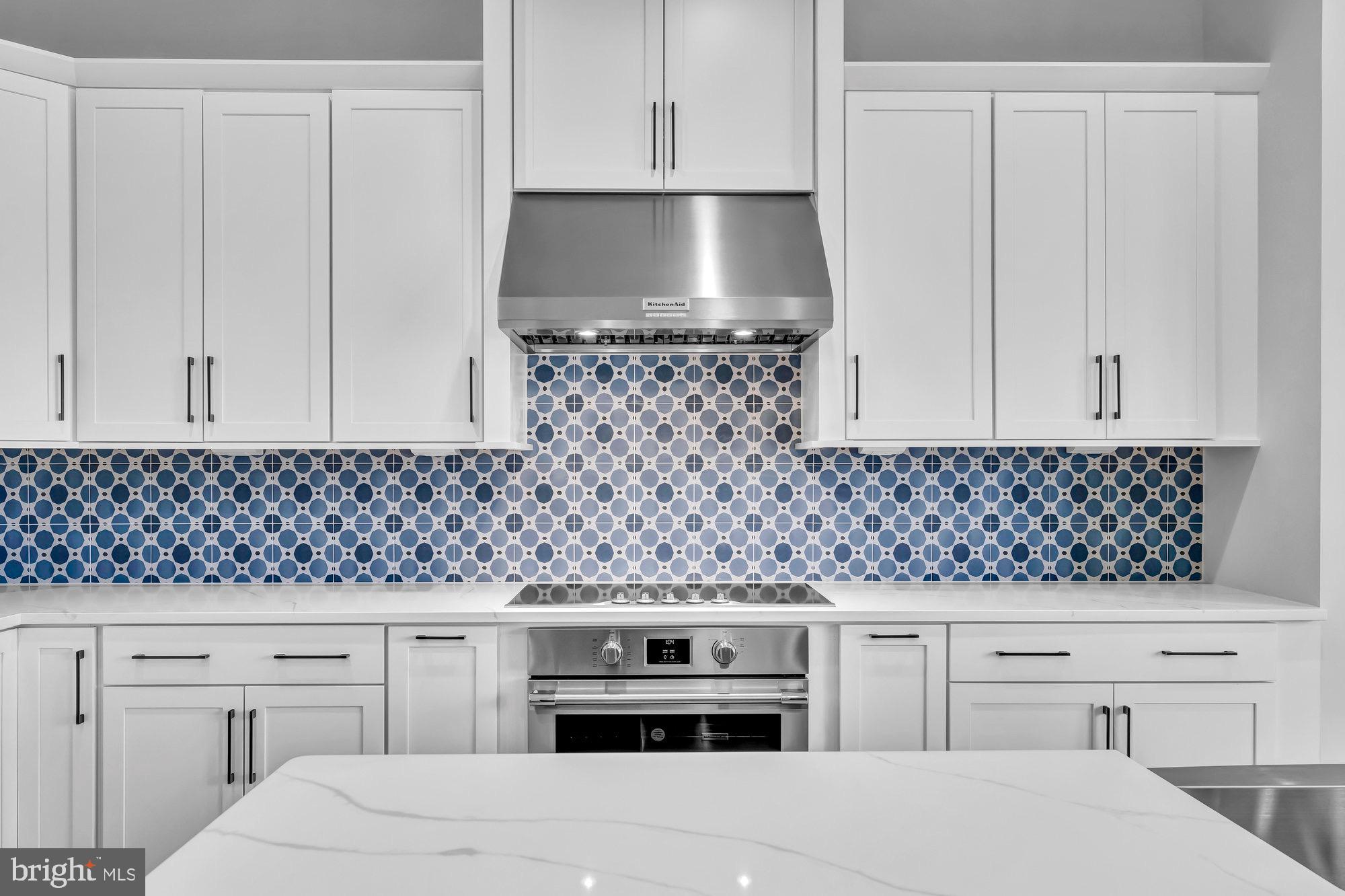 CINNAMON CREEK - Residential