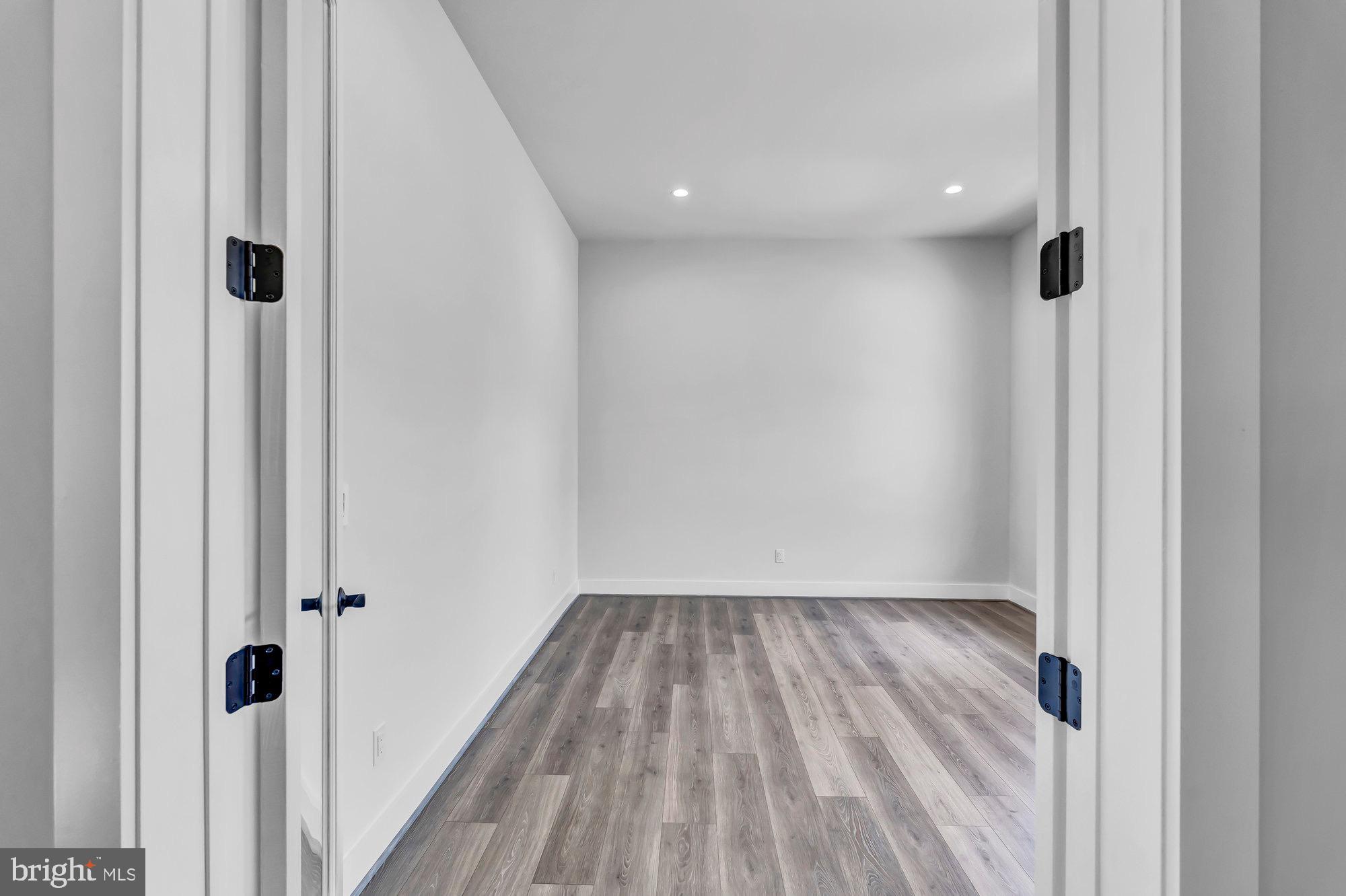 CINNAMON CREEK - Residential