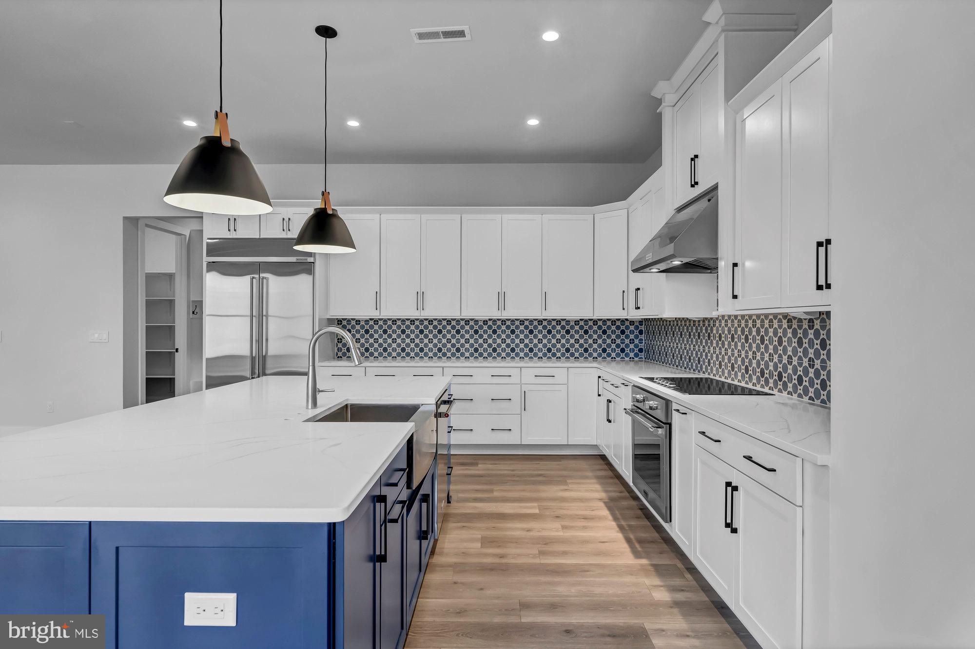 CINNAMON CREEK - Residential