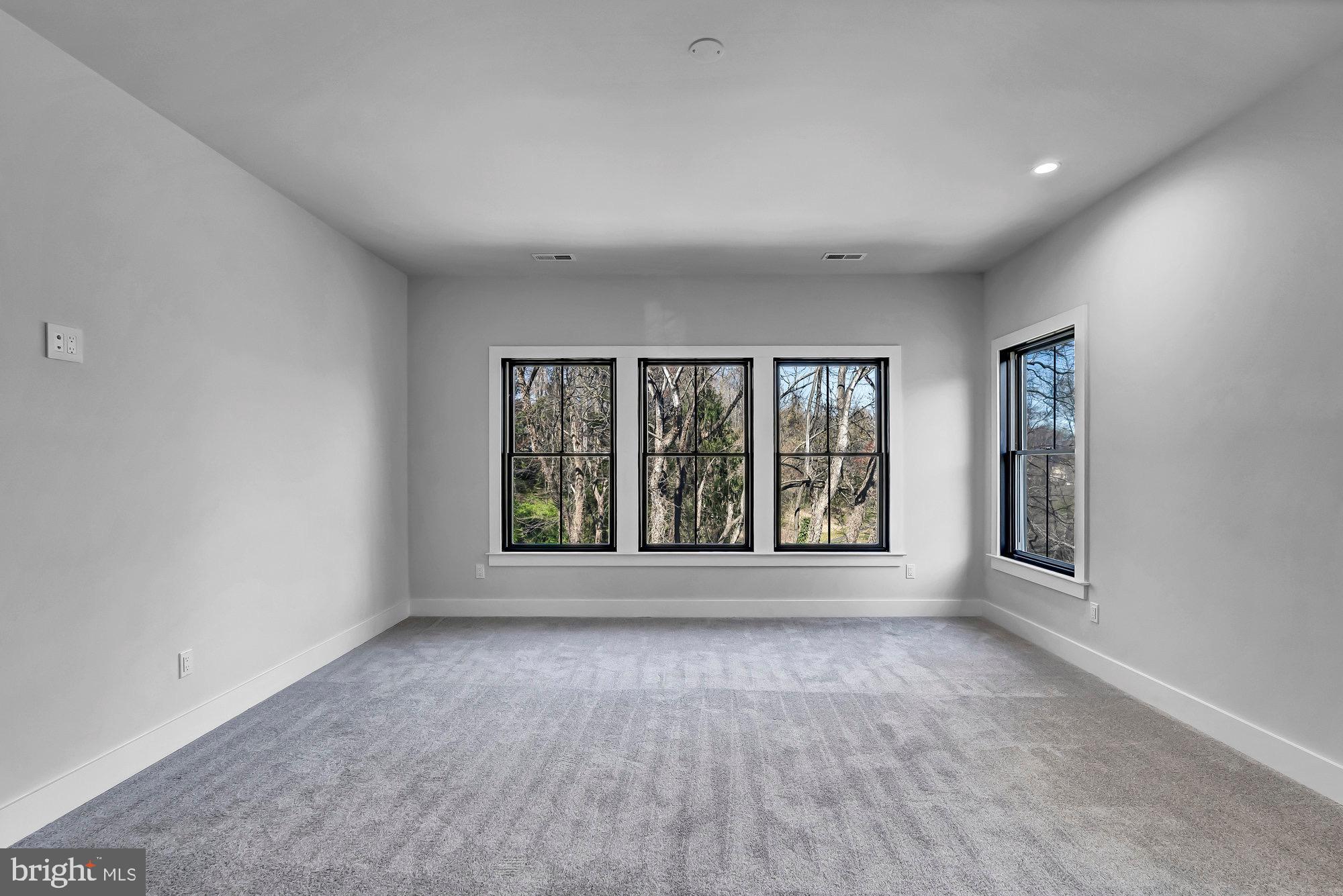 CINNAMON CREEK - Residential