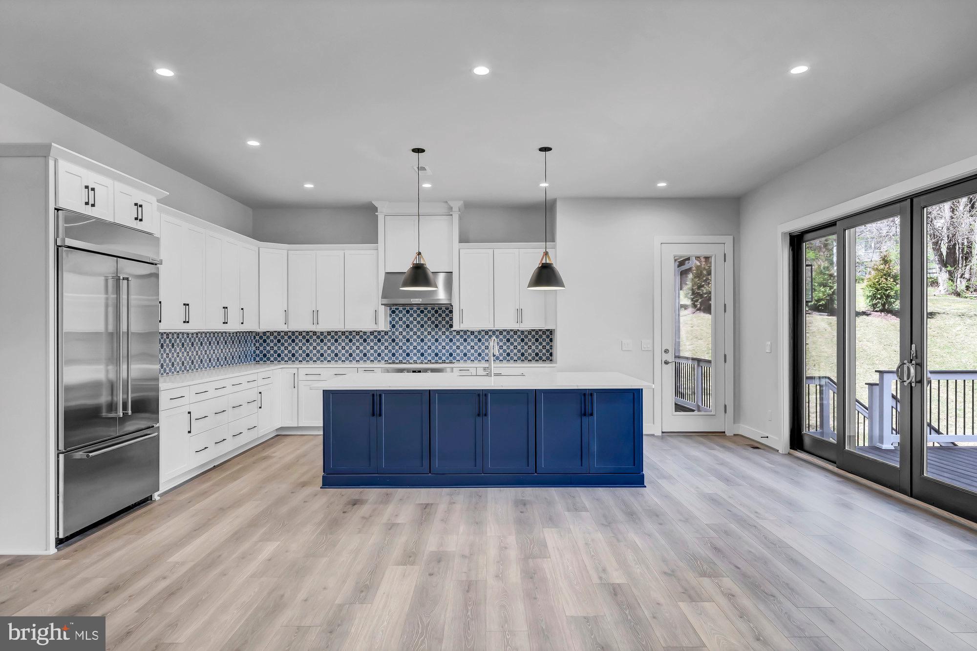 CINNAMON CREEK - Residential