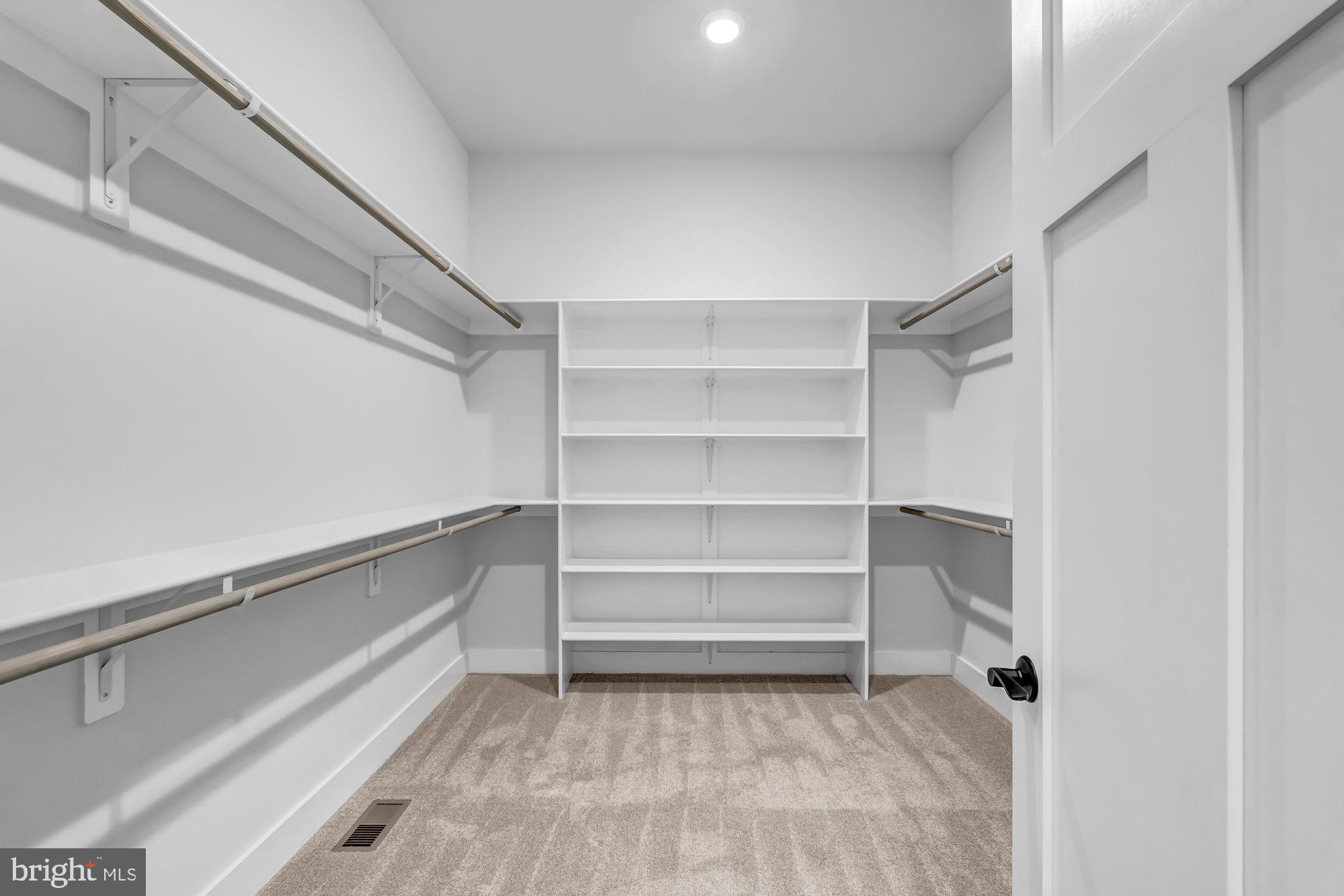 CINNAMON CREEK - Residential