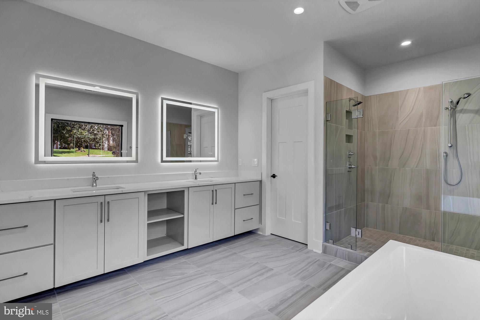 CINNAMON CREEK - Residential