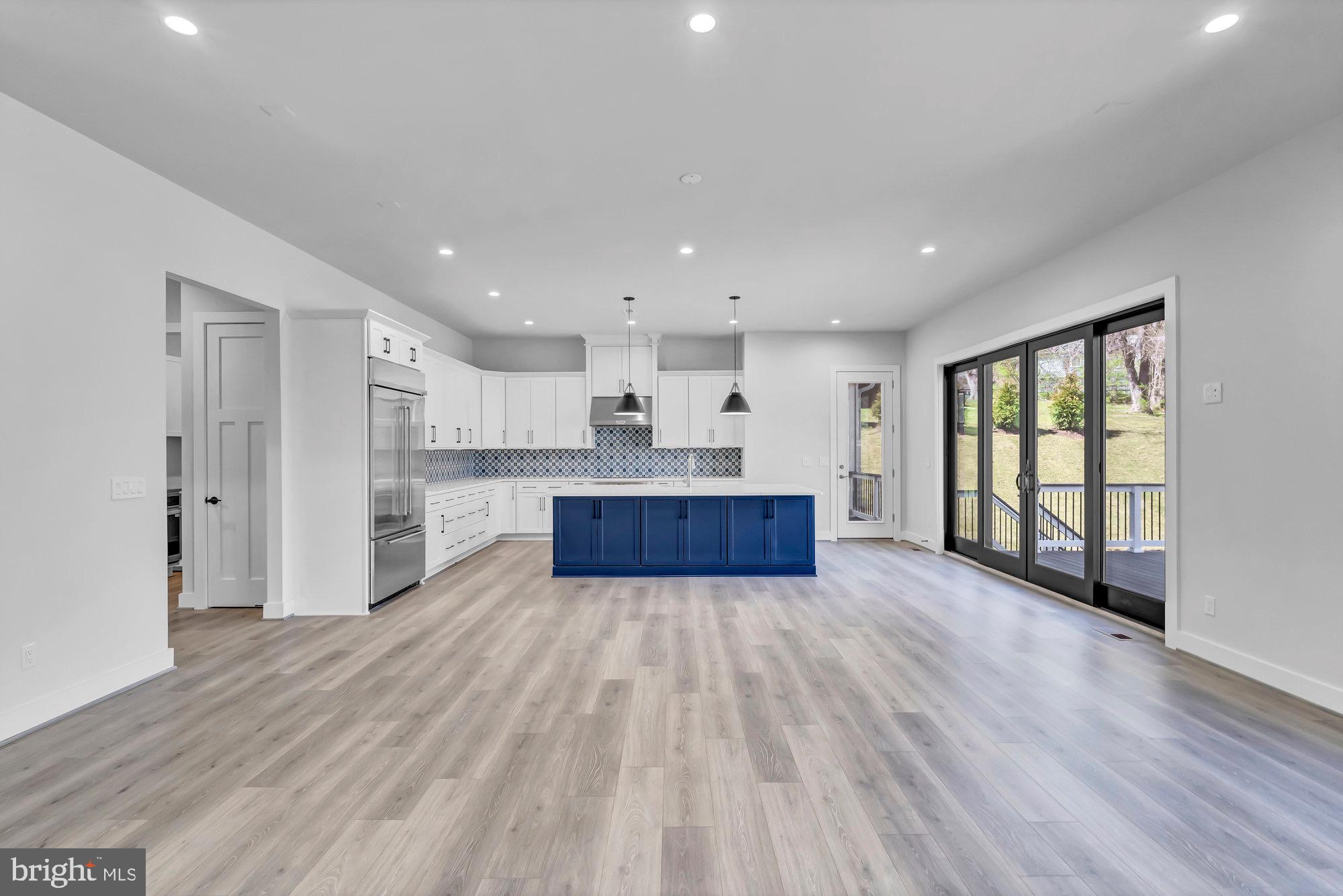 CINNAMON CREEK - Residential