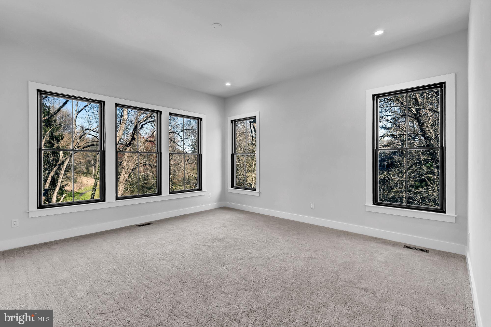 CINNAMON CREEK - Residential