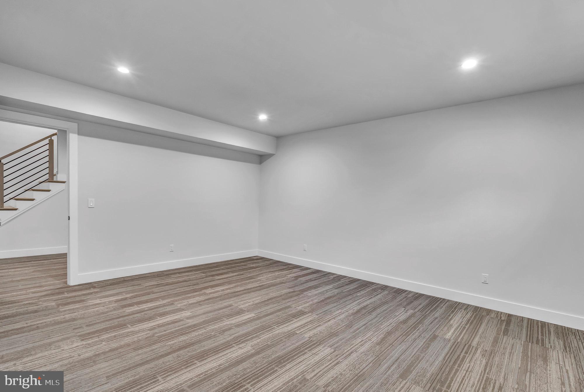 CINNAMON CREEK - Residential