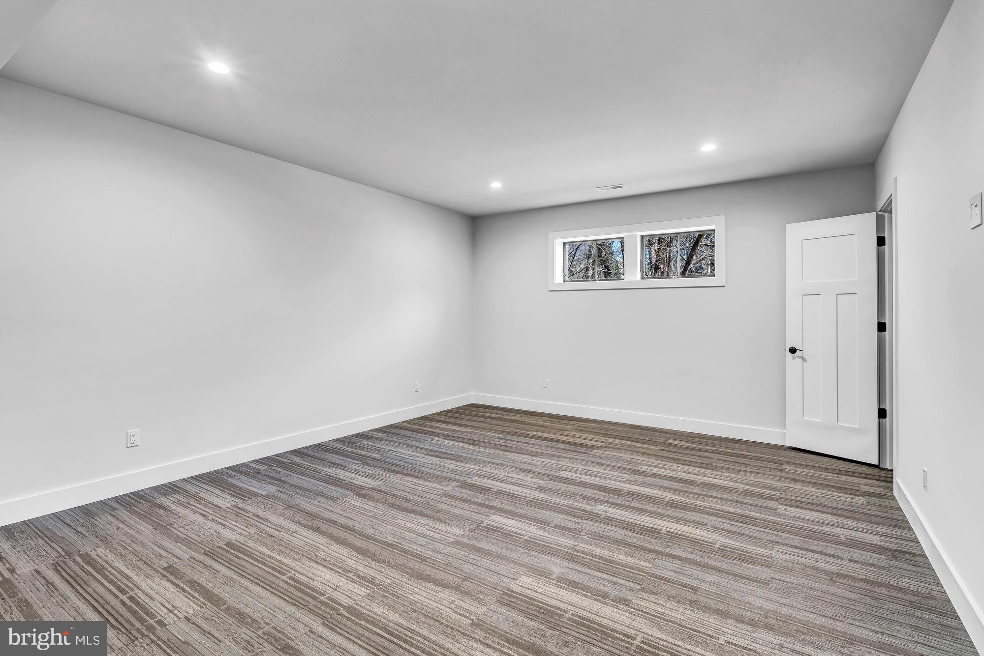 CINNAMON CREEK - Residential