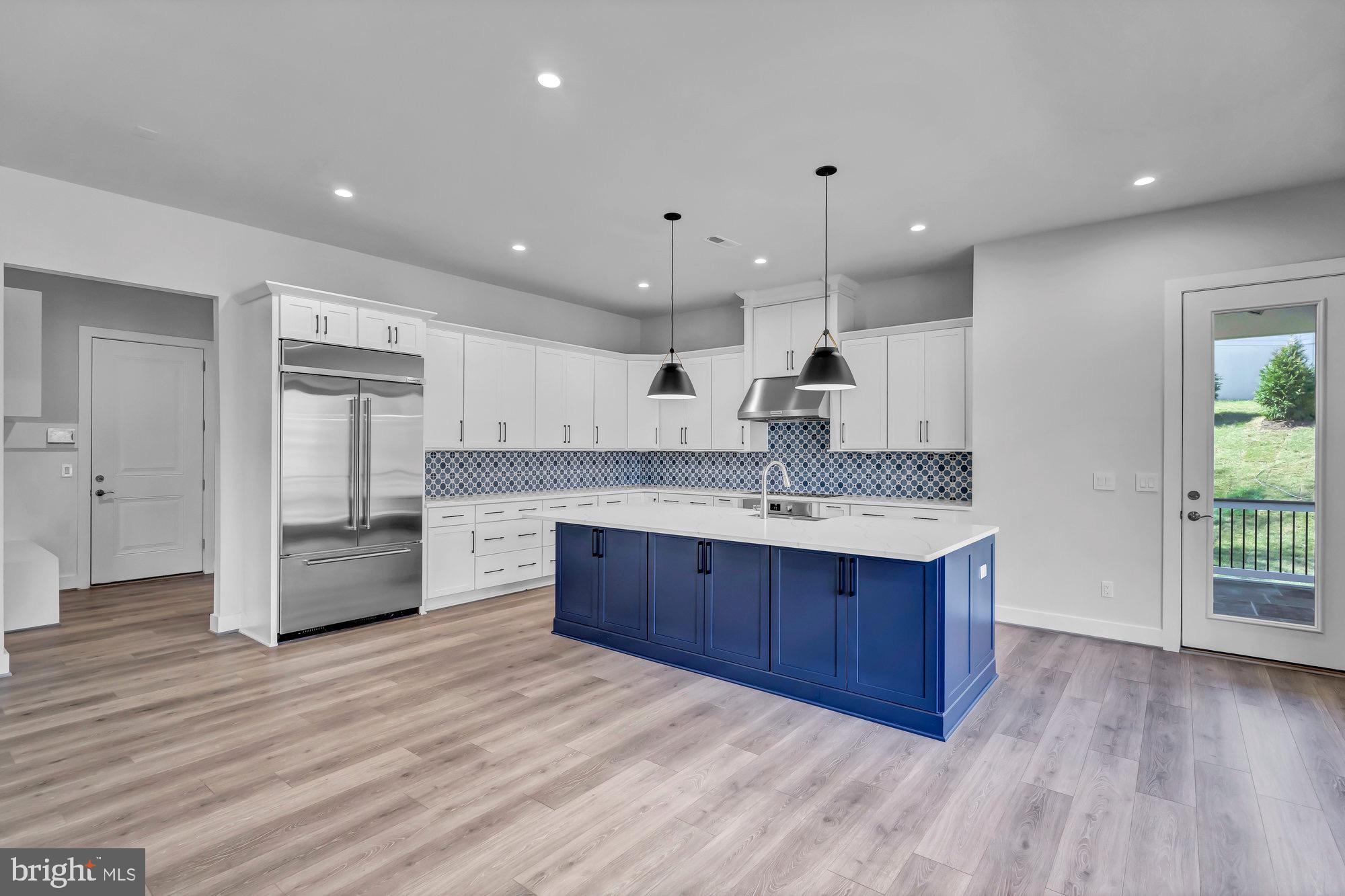 CINNAMON CREEK - Residential