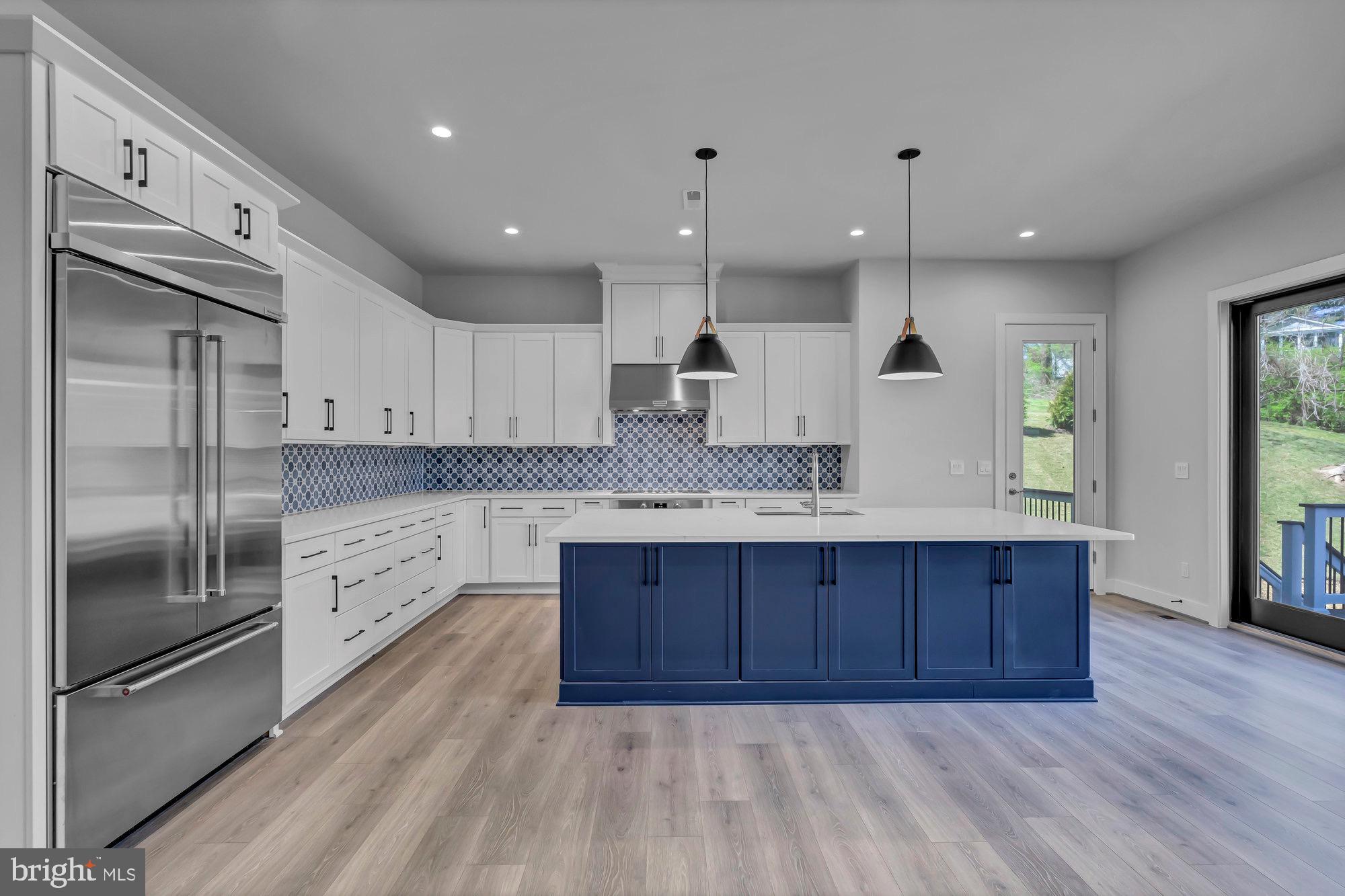 CINNAMON CREEK - Residential