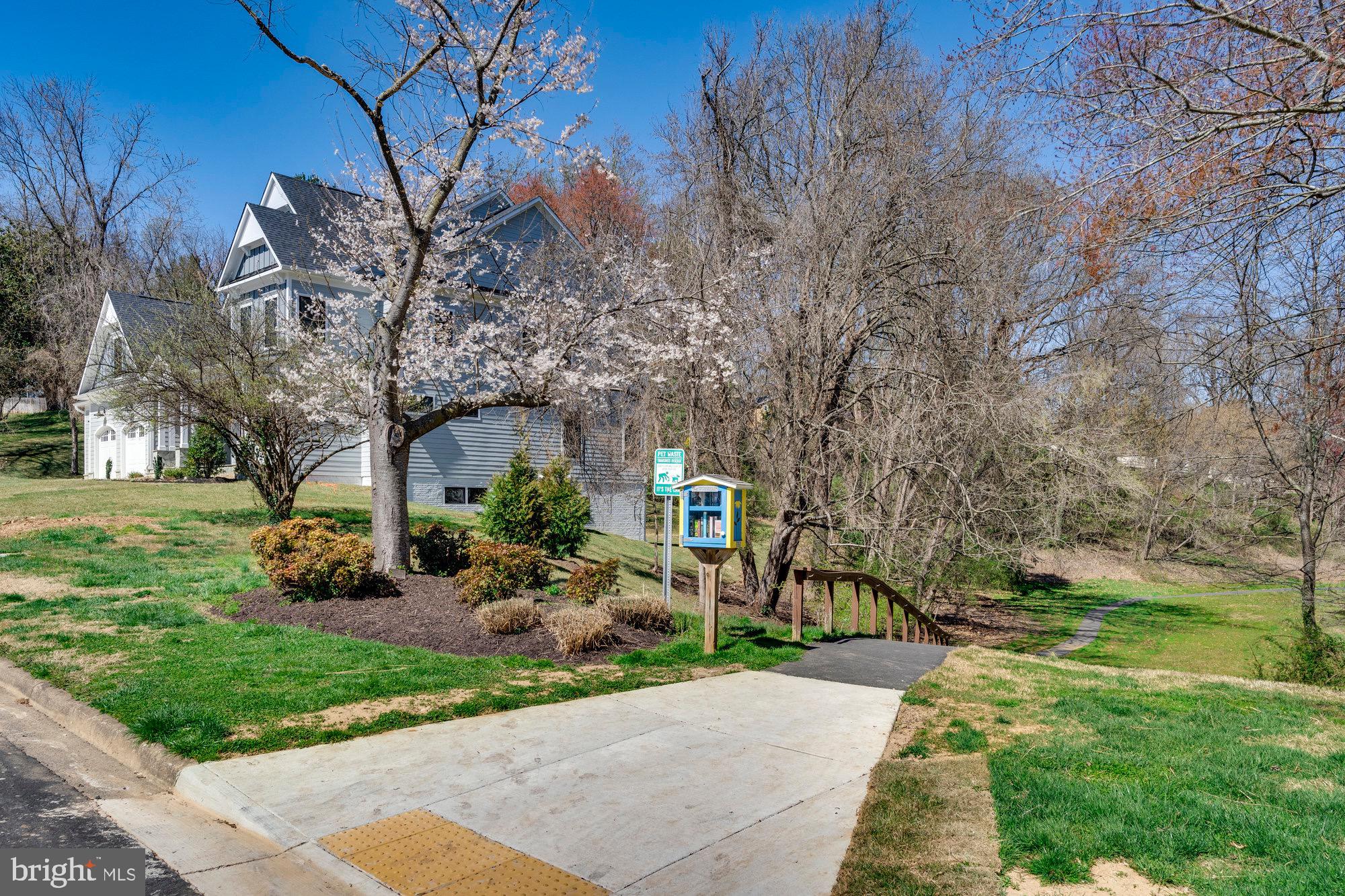 CINNAMON CREEK - Residential