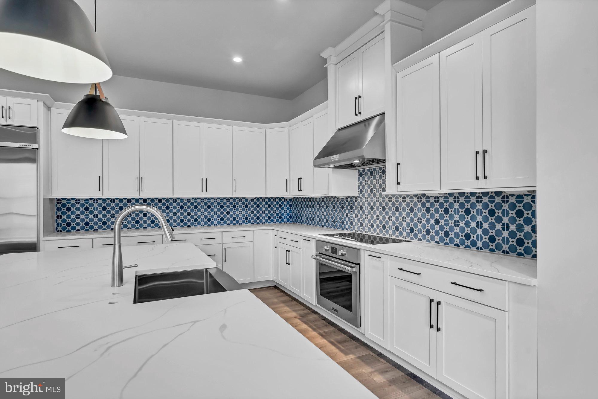 CINNAMON CREEK - Residential