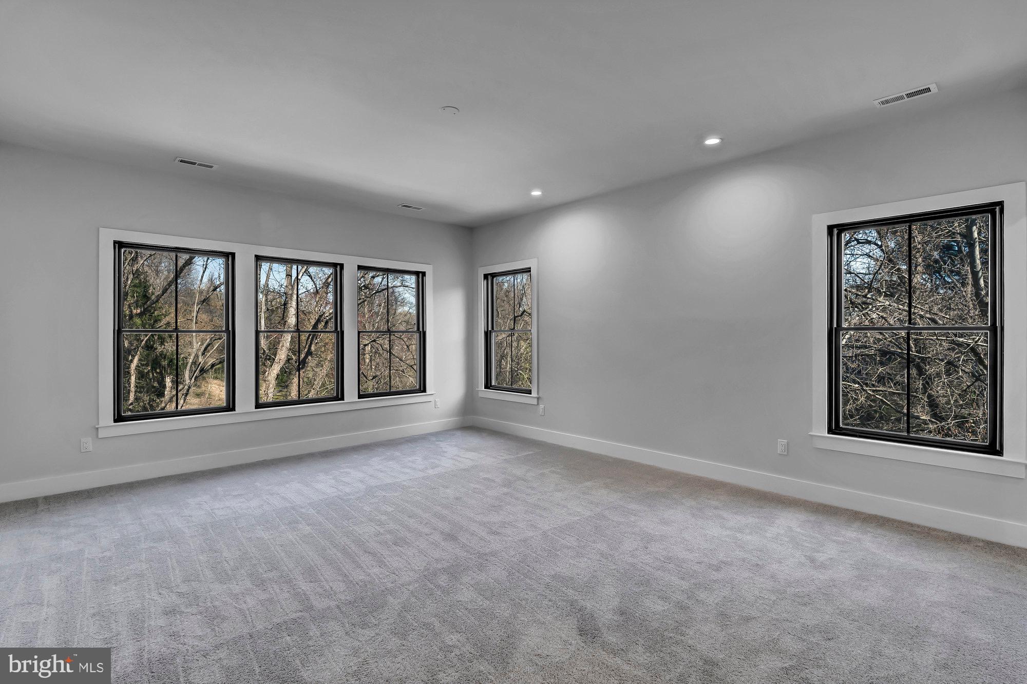 CINNAMON CREEK - Residential