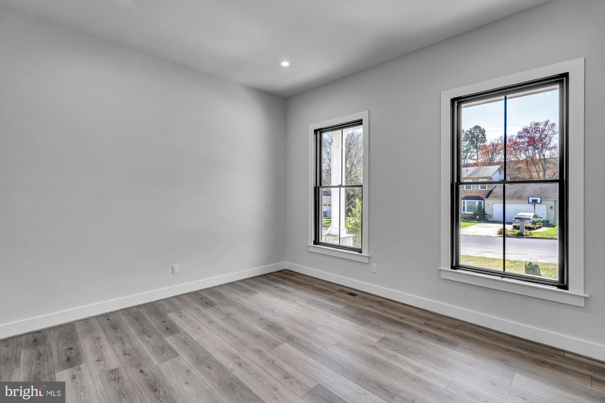 CINNAMON CREEK - Residential