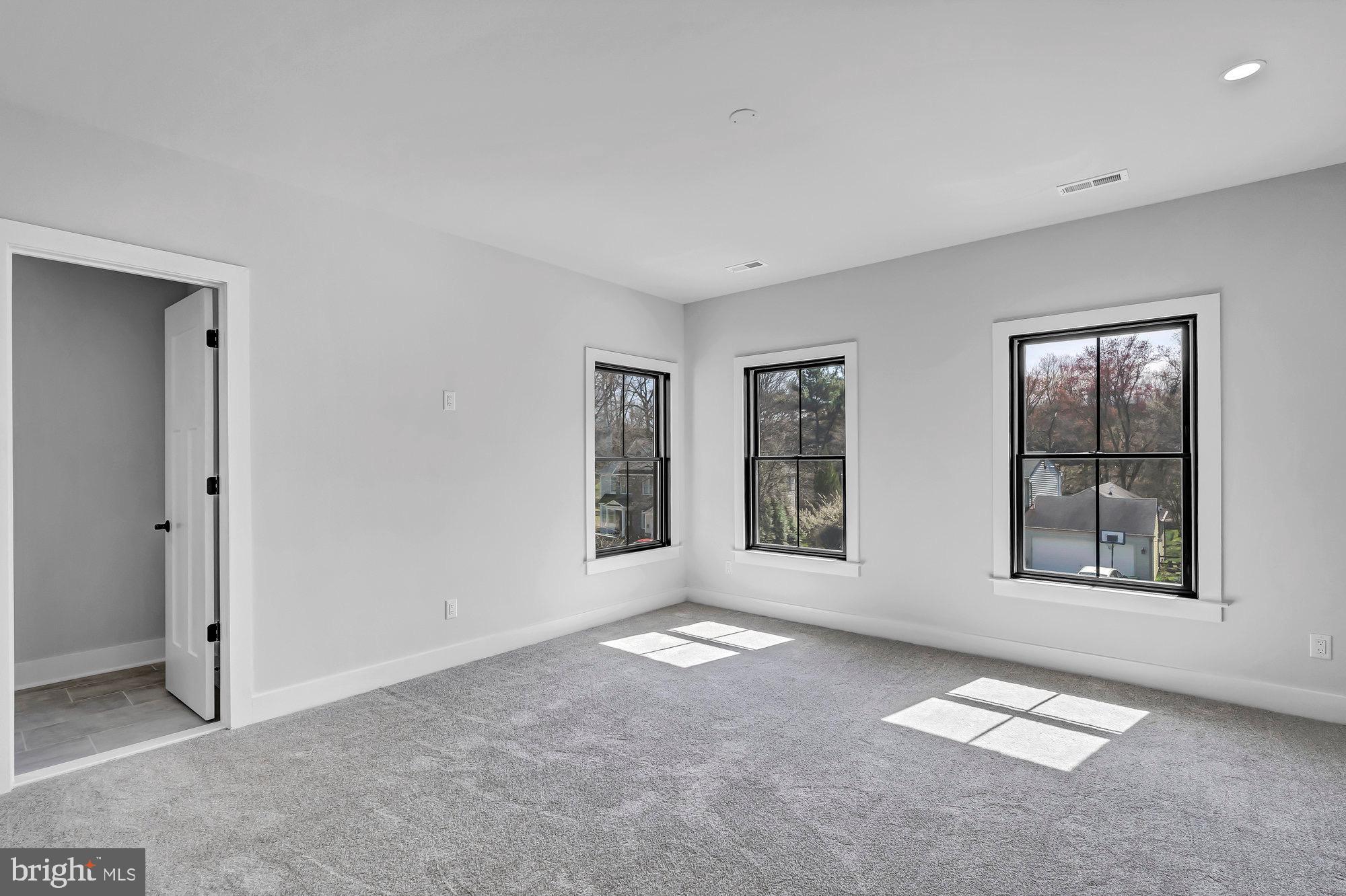 CINNAMON CREEK - Residential