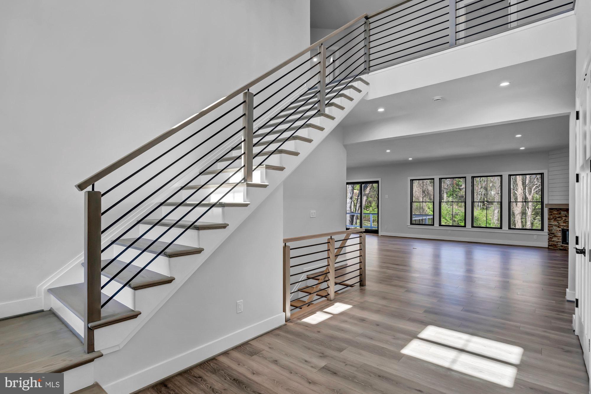 CINNAMON CREEK - Residential