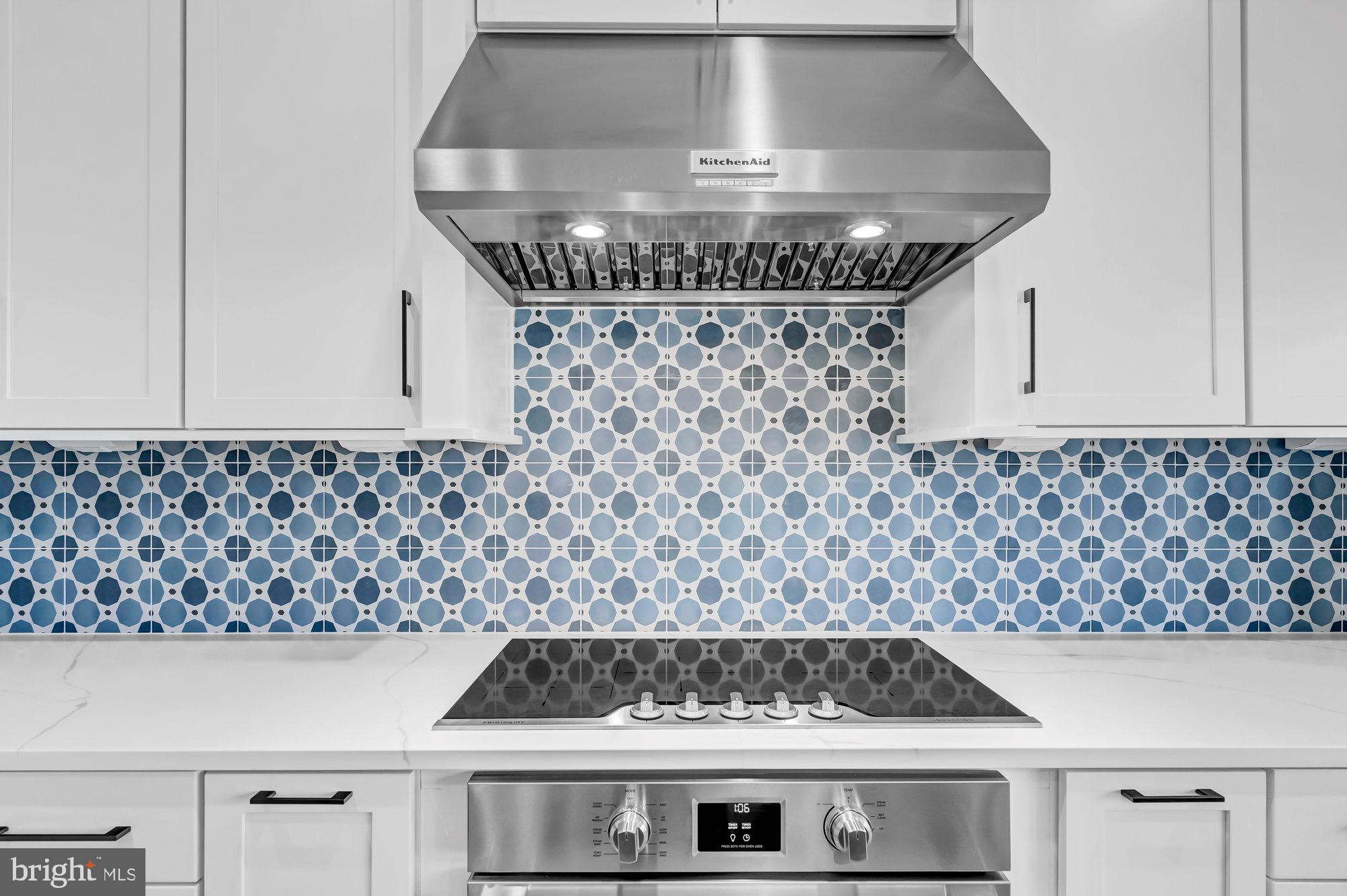 CINNAMON CREEK - Residential