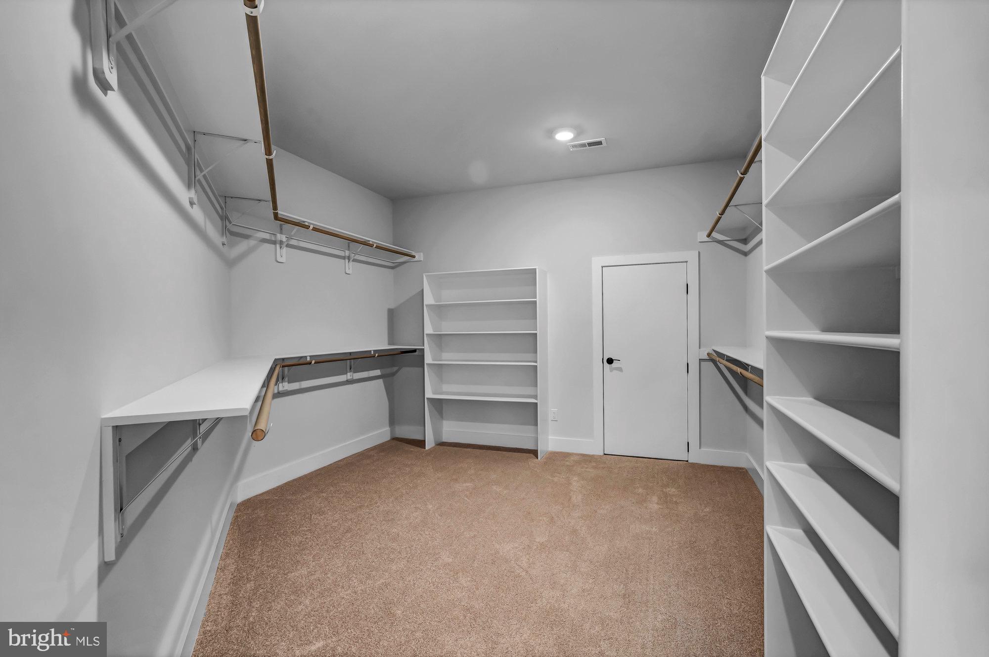 CINNAMON CREEK - Residential