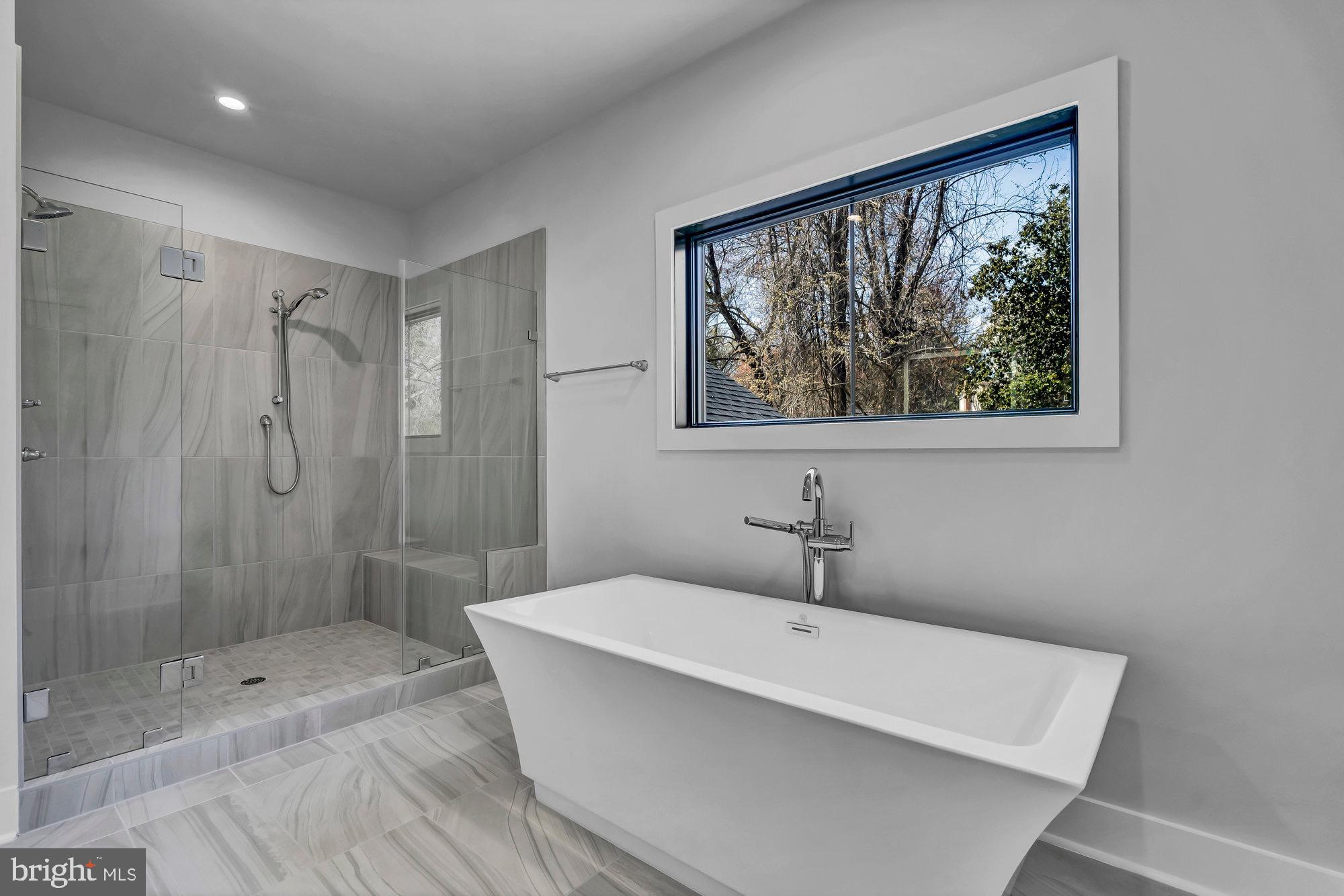 CINNAMON CREEK - Residential