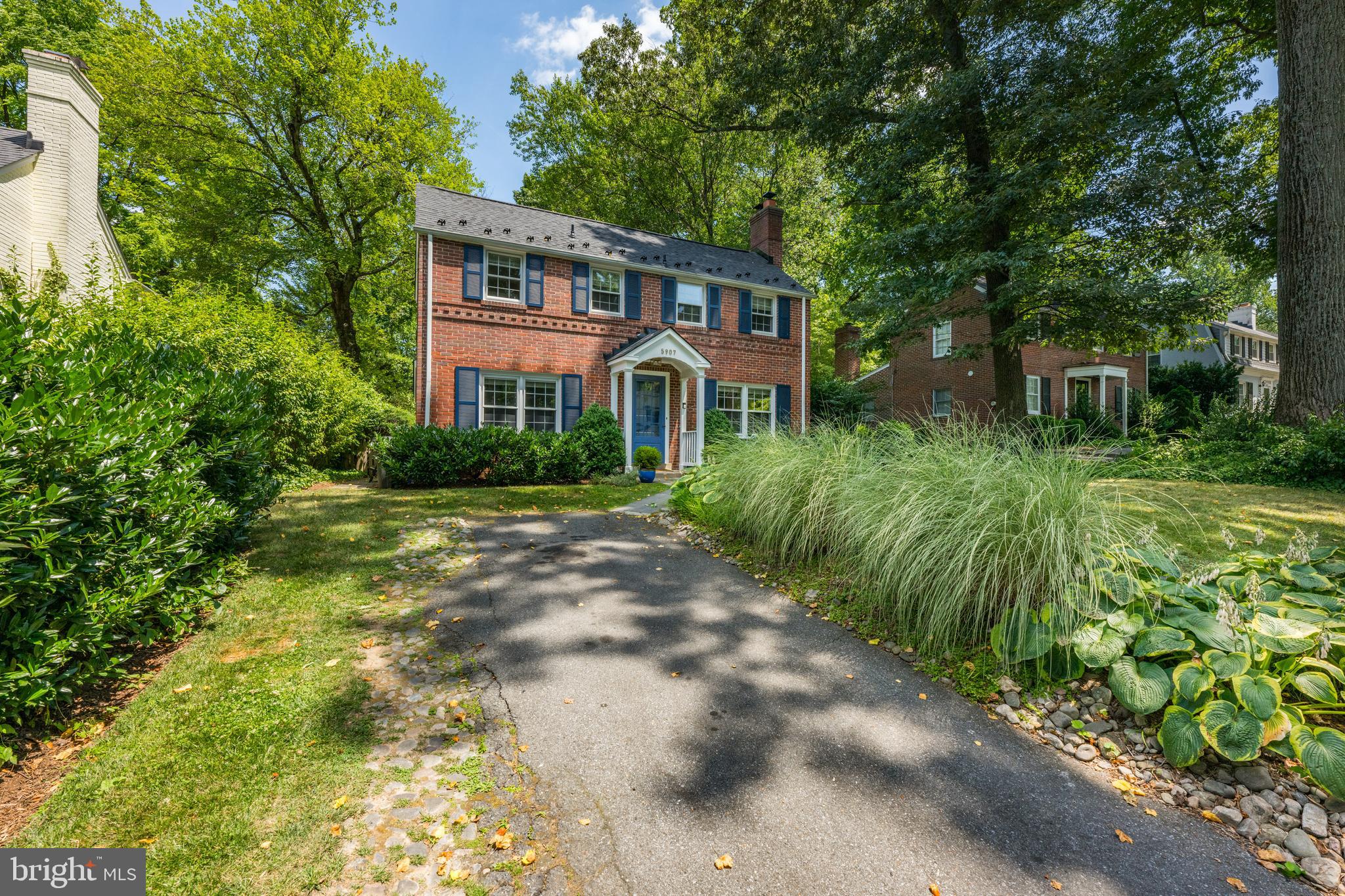 WOODACRES - Residential