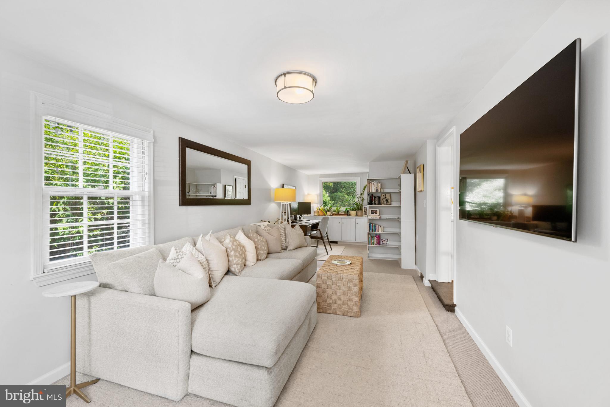 WOODACRES - Residential