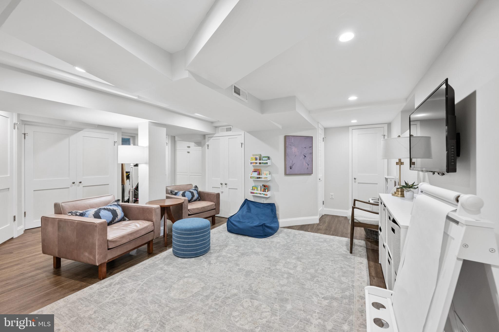 WOODACRES - Residential