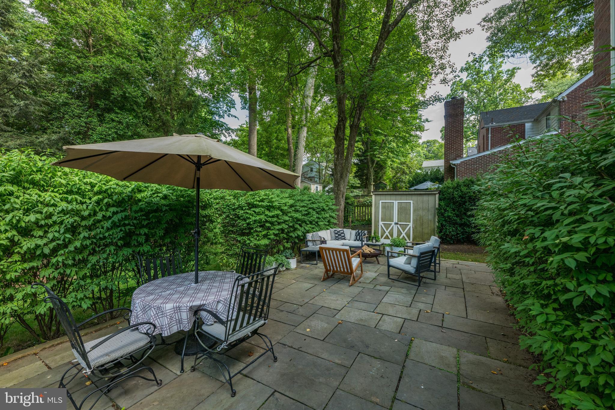 WOODACRES - Residential