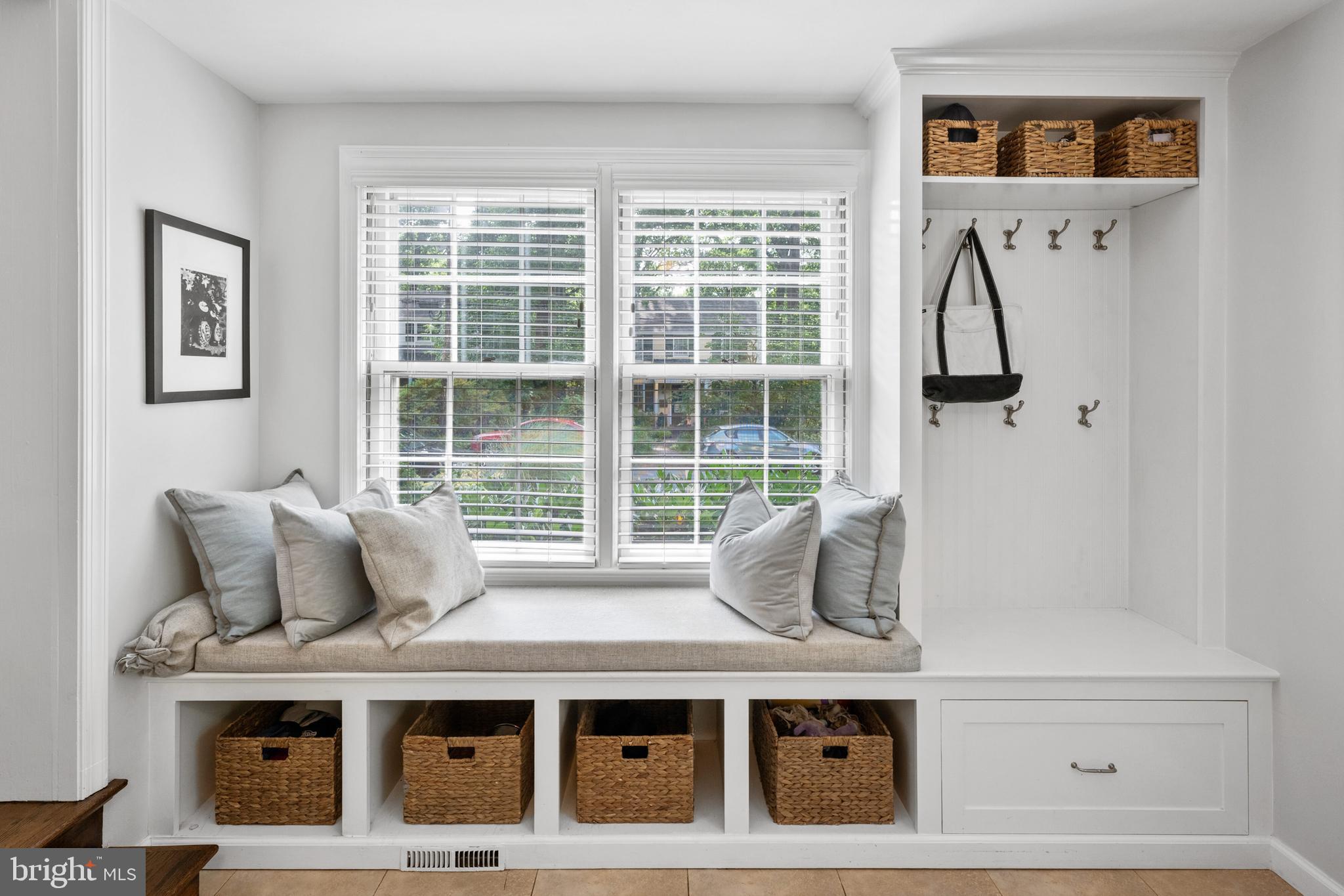 WOODACRES - Residential