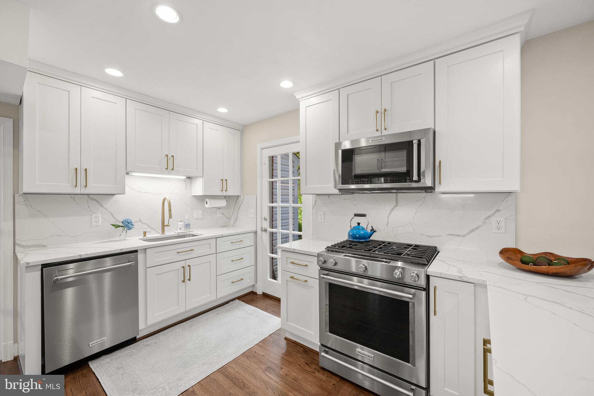 WOODACRES - Residential