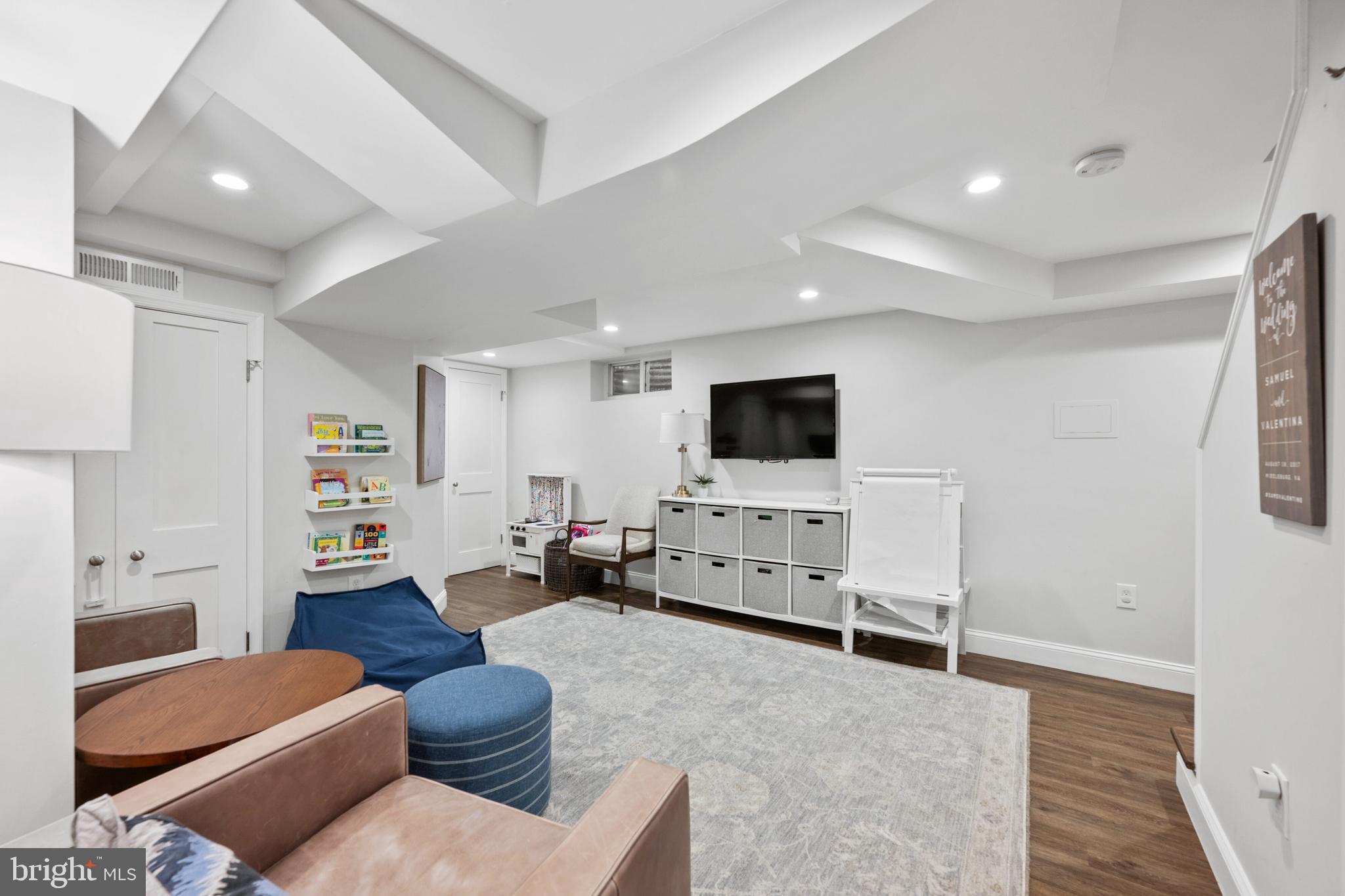 WOODACRES - Residential