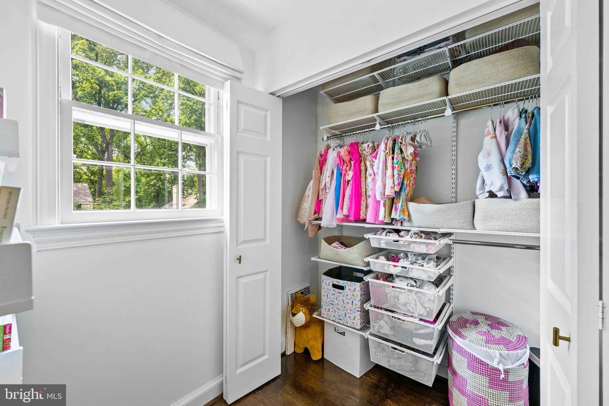 WOODACRES - Residential