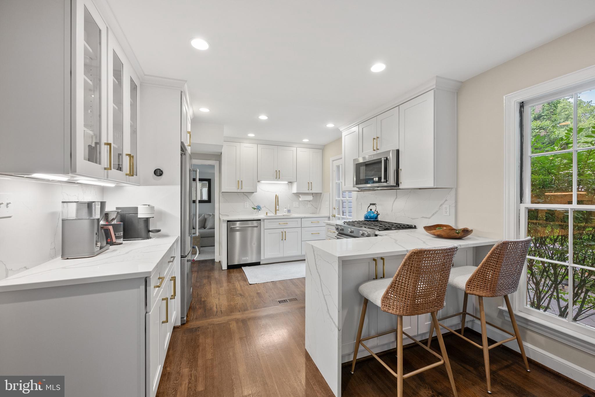 WOODACRES - Residential