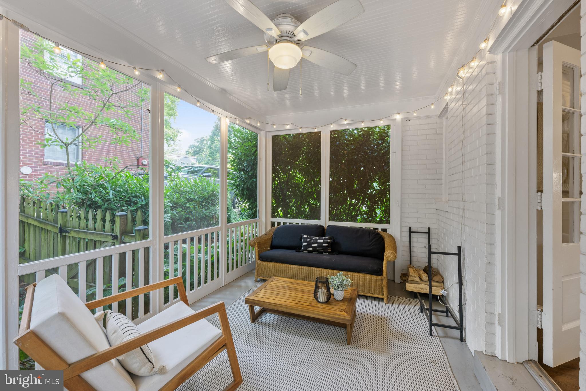 WOODACRES - Residential