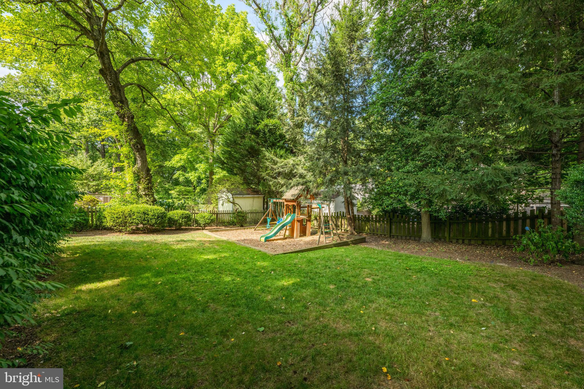 WOODACRES - Residential