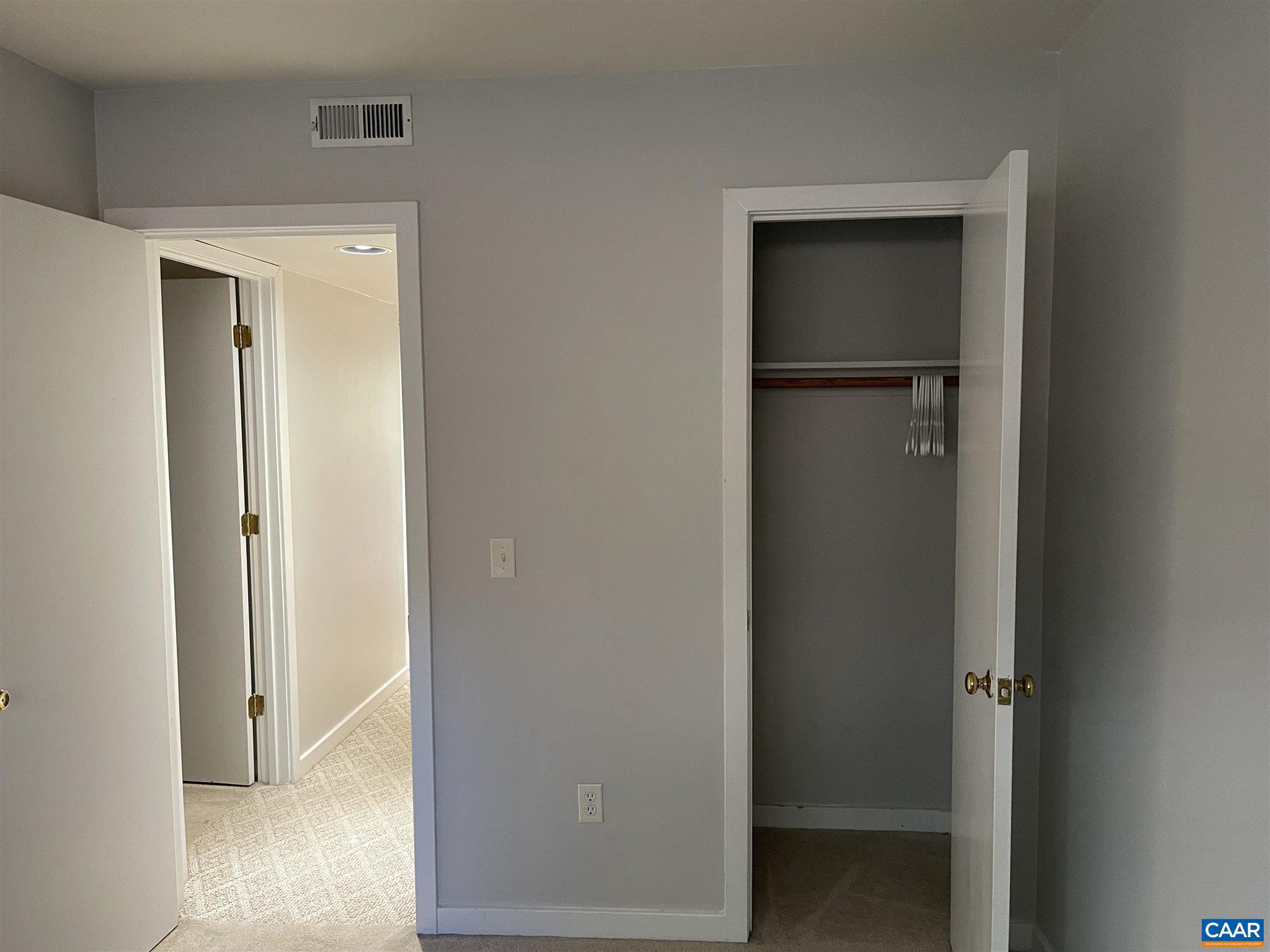 MONTICELLO OVERLOOK CONDOMINIUMS - Residential Lease