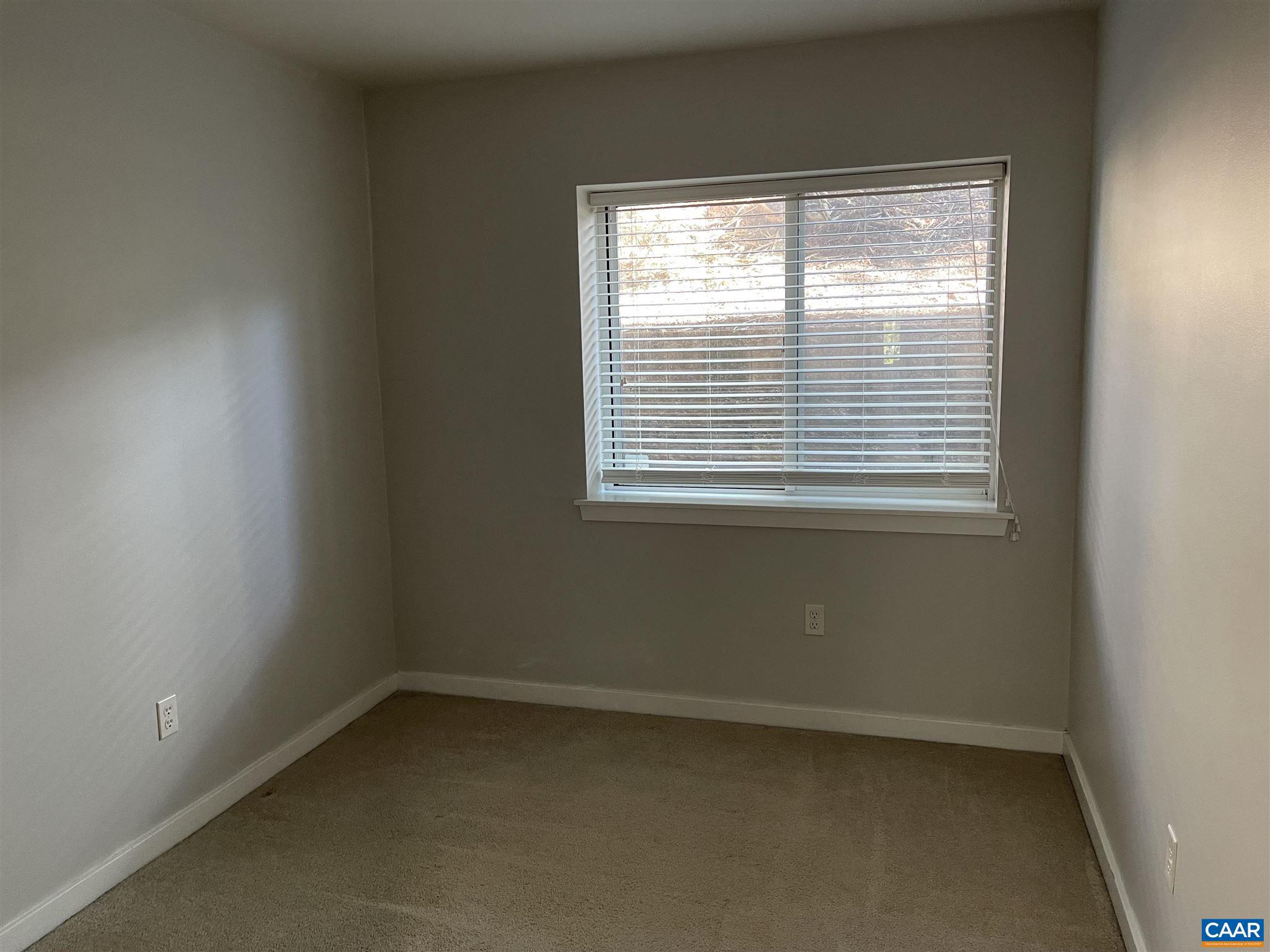 MONTICELLO OVERLOOK CONDOMINIUMS - Residential Lease