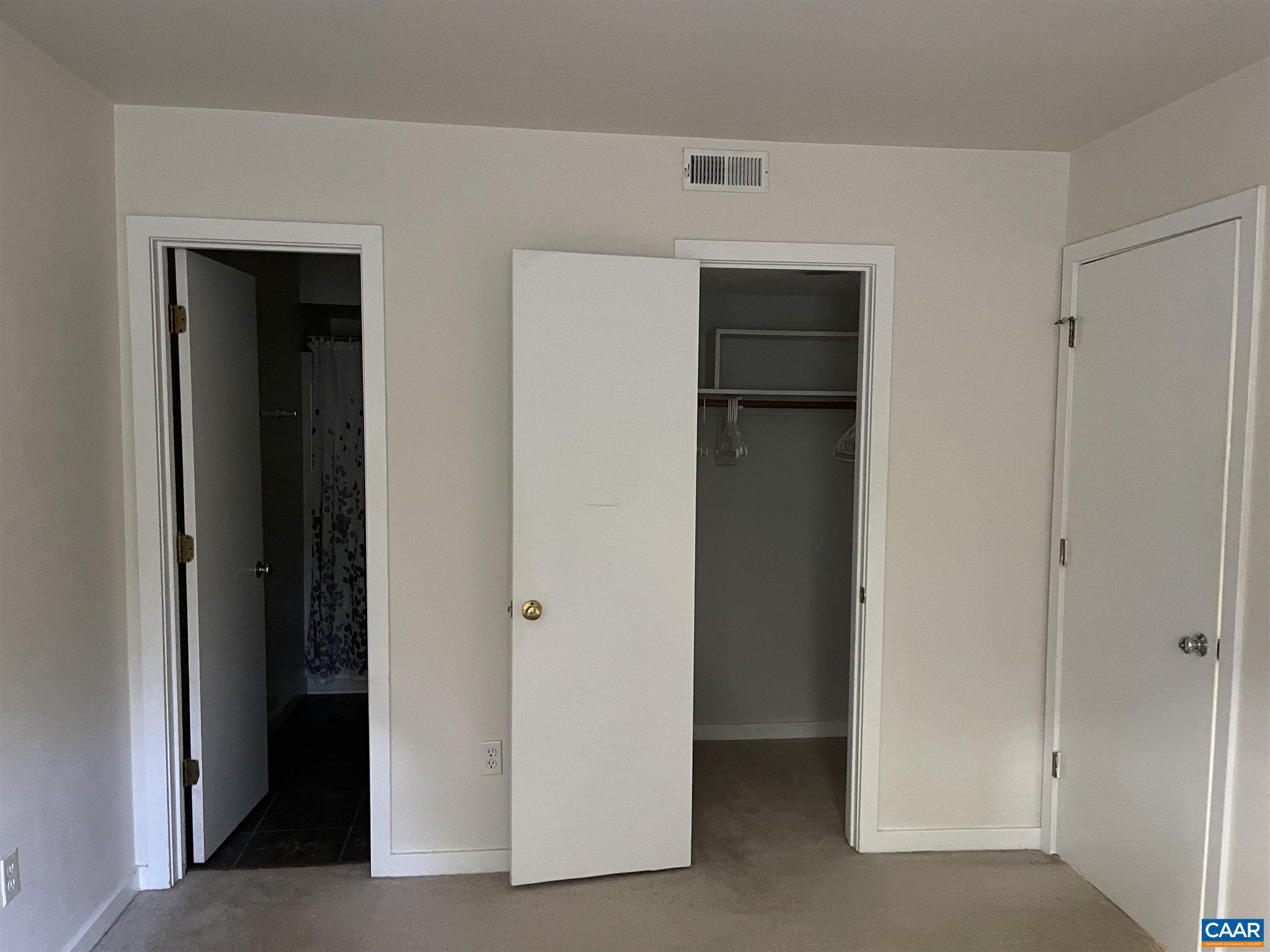 MONTICELLO OVERLOOK CONDOMINIUMS - Residential Lease