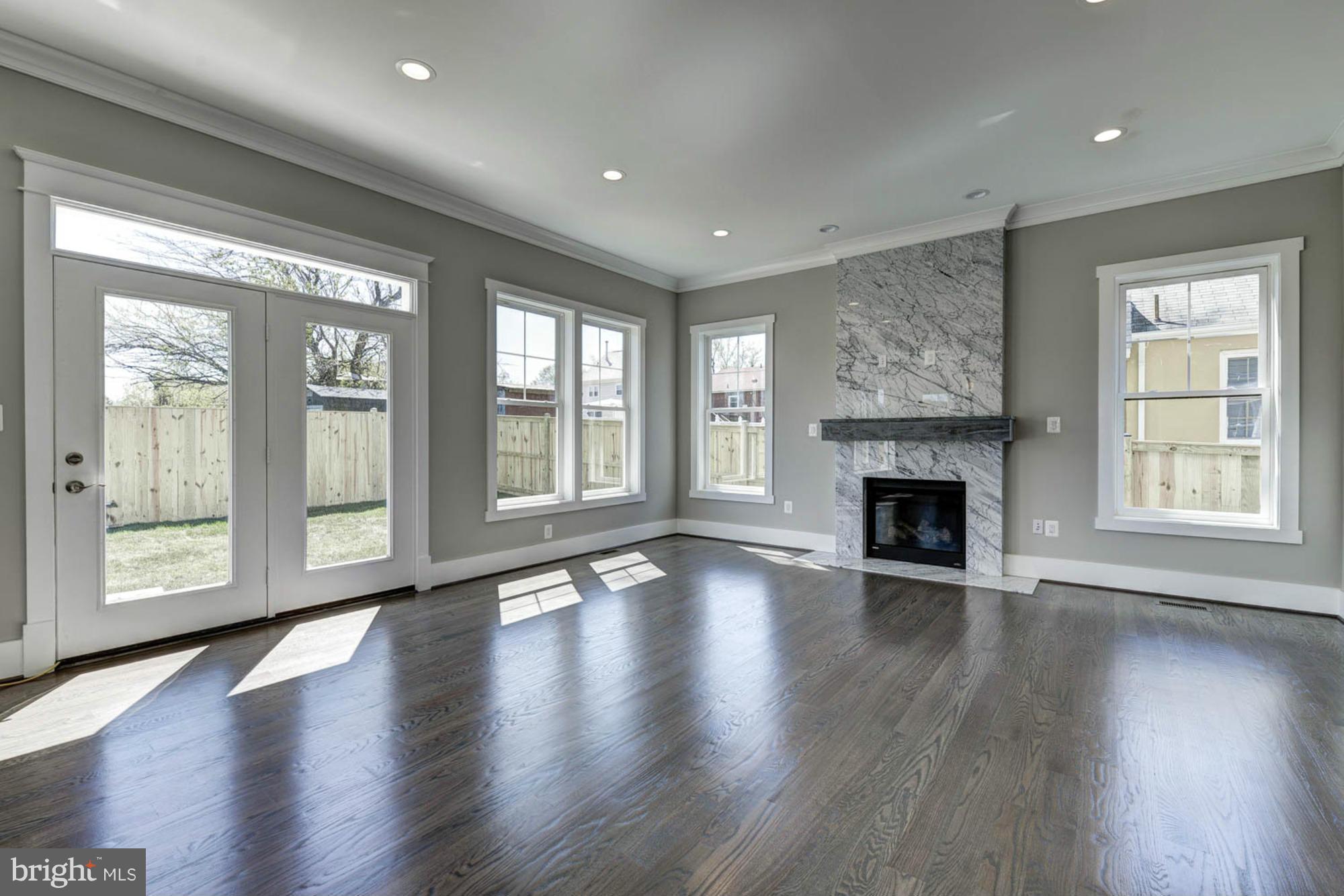 LAUDERDALE - Residential