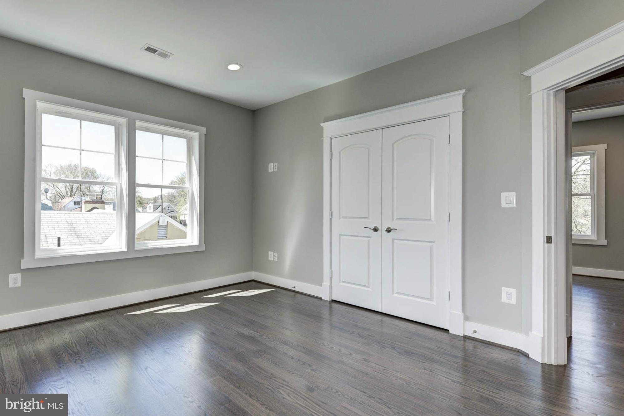 LAUDERDALE - Residential