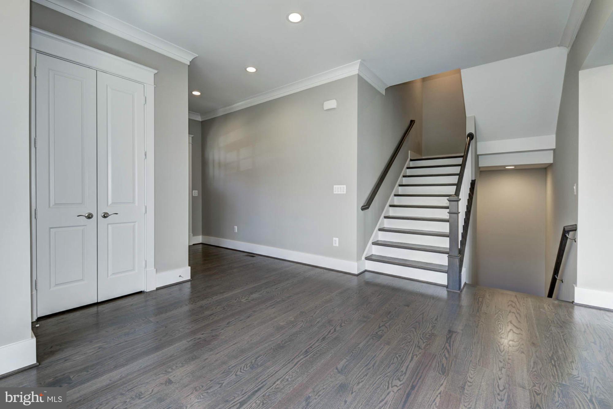 LAUDERDALE - Residential