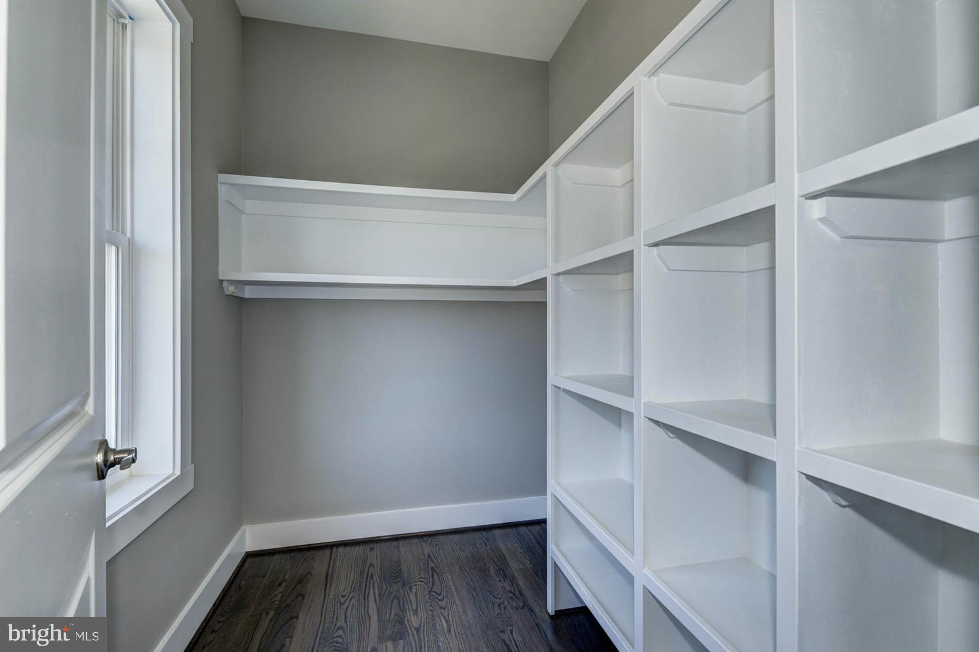 LAUDERDALE - Residential