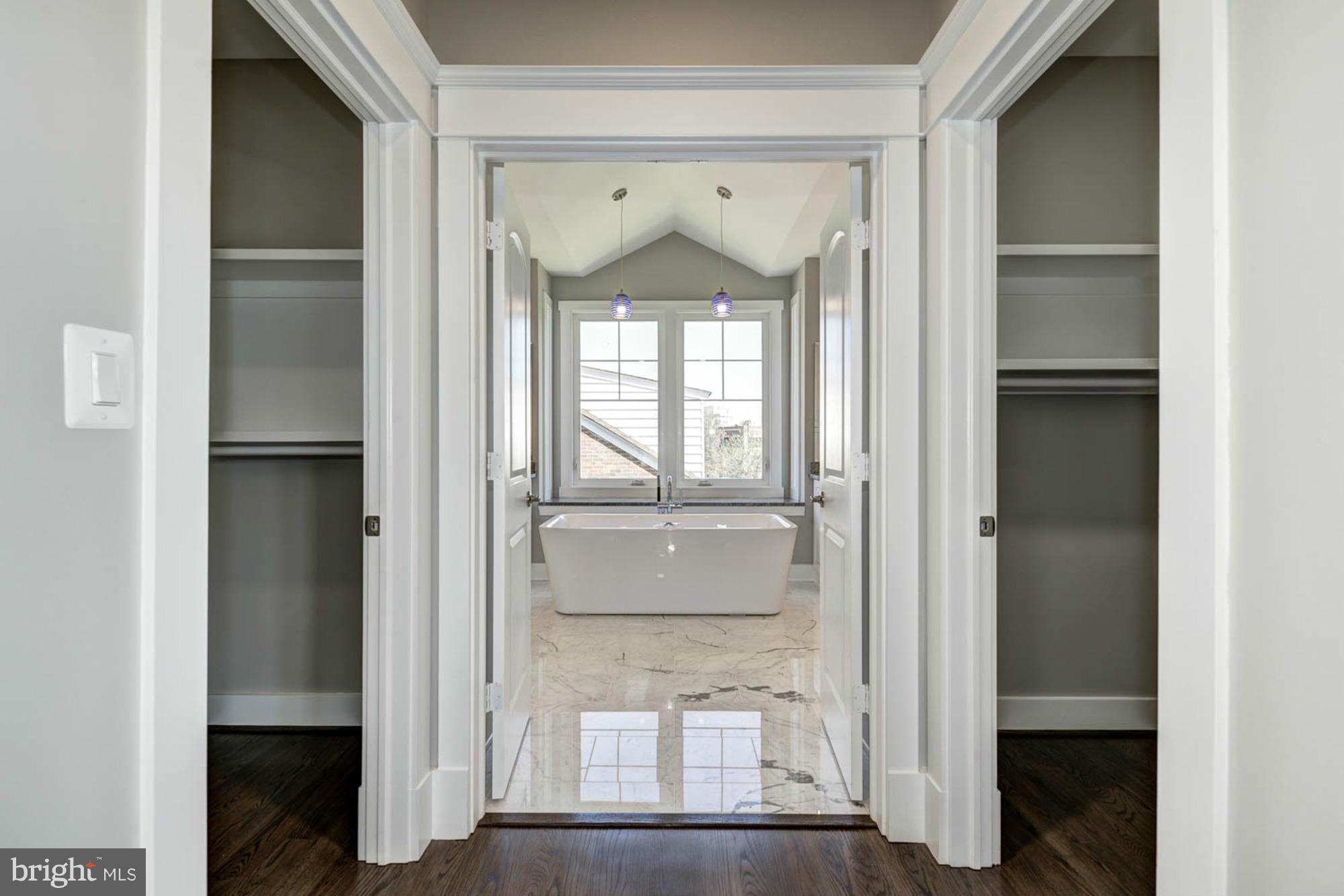 LAUDERDALE - Residential