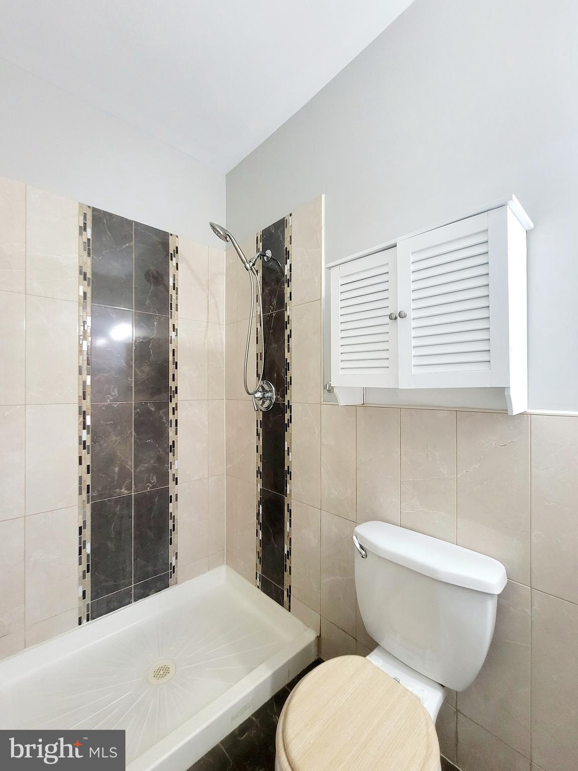 HUNTING PARK - Residential Lease