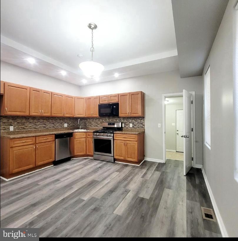 HUNTING PARK - Residential Lease