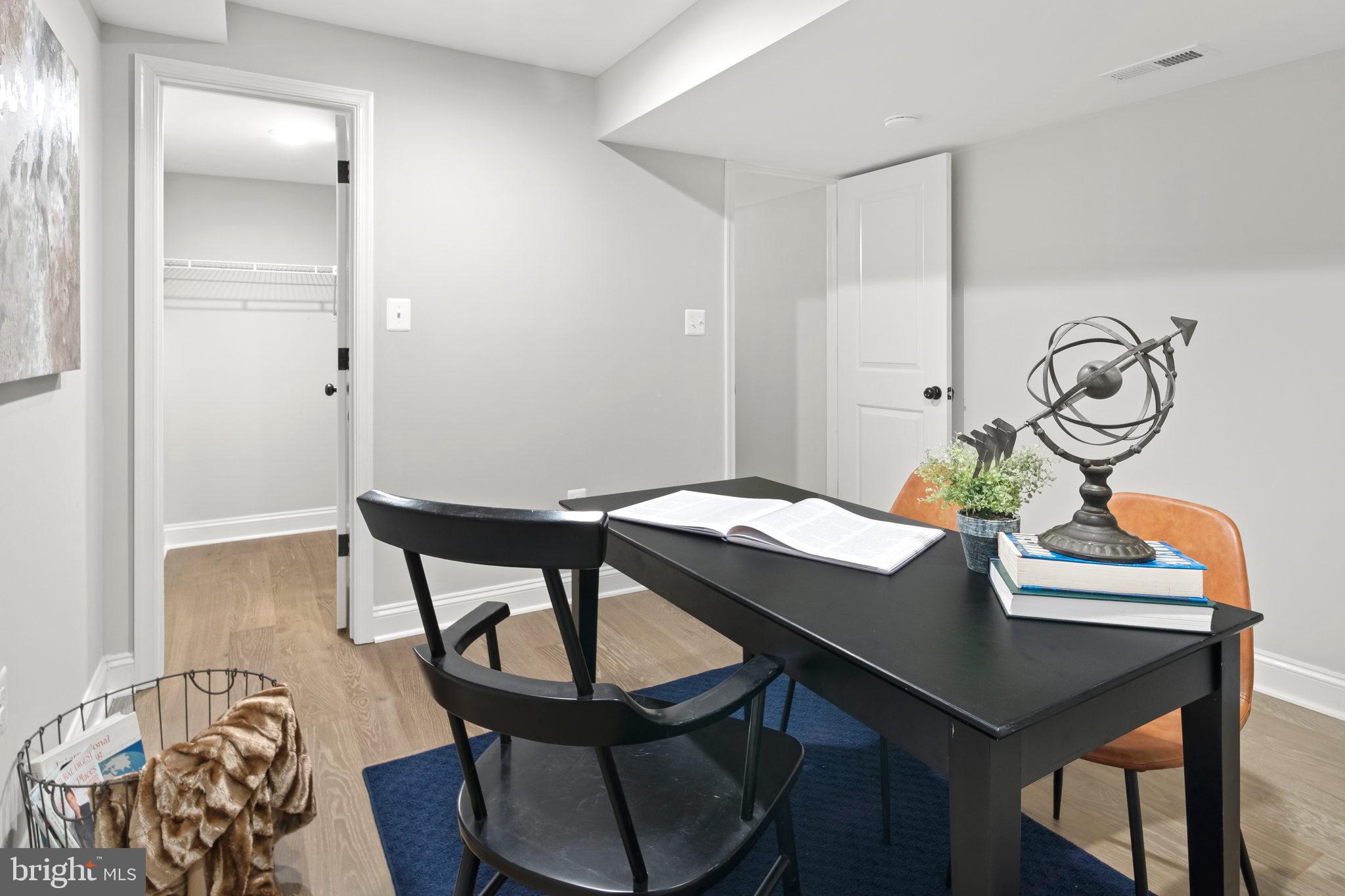 LANES CHESTERBROOK - Residential